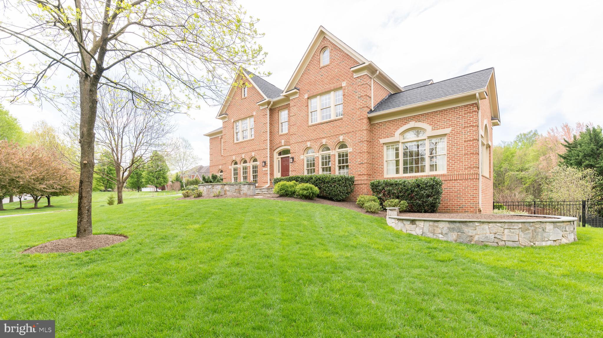 TIMBERLAKE ESTATES - Residential