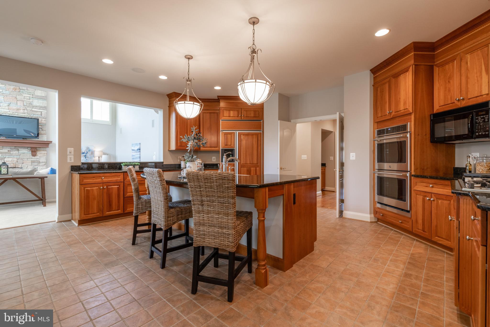 TIMBERLAKE ESTATES - Residential