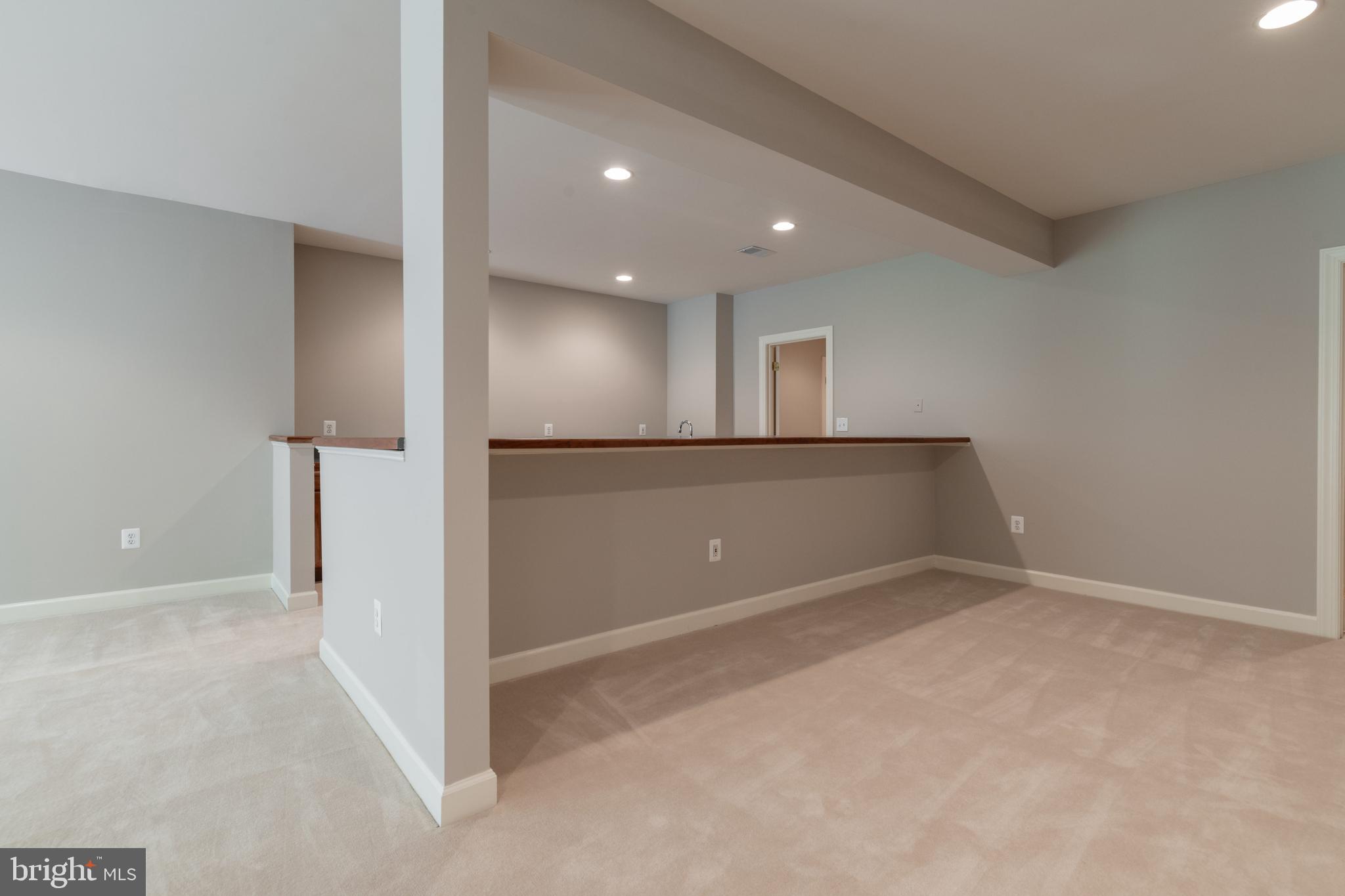 TIMBERLAKE ESTATES - Residential