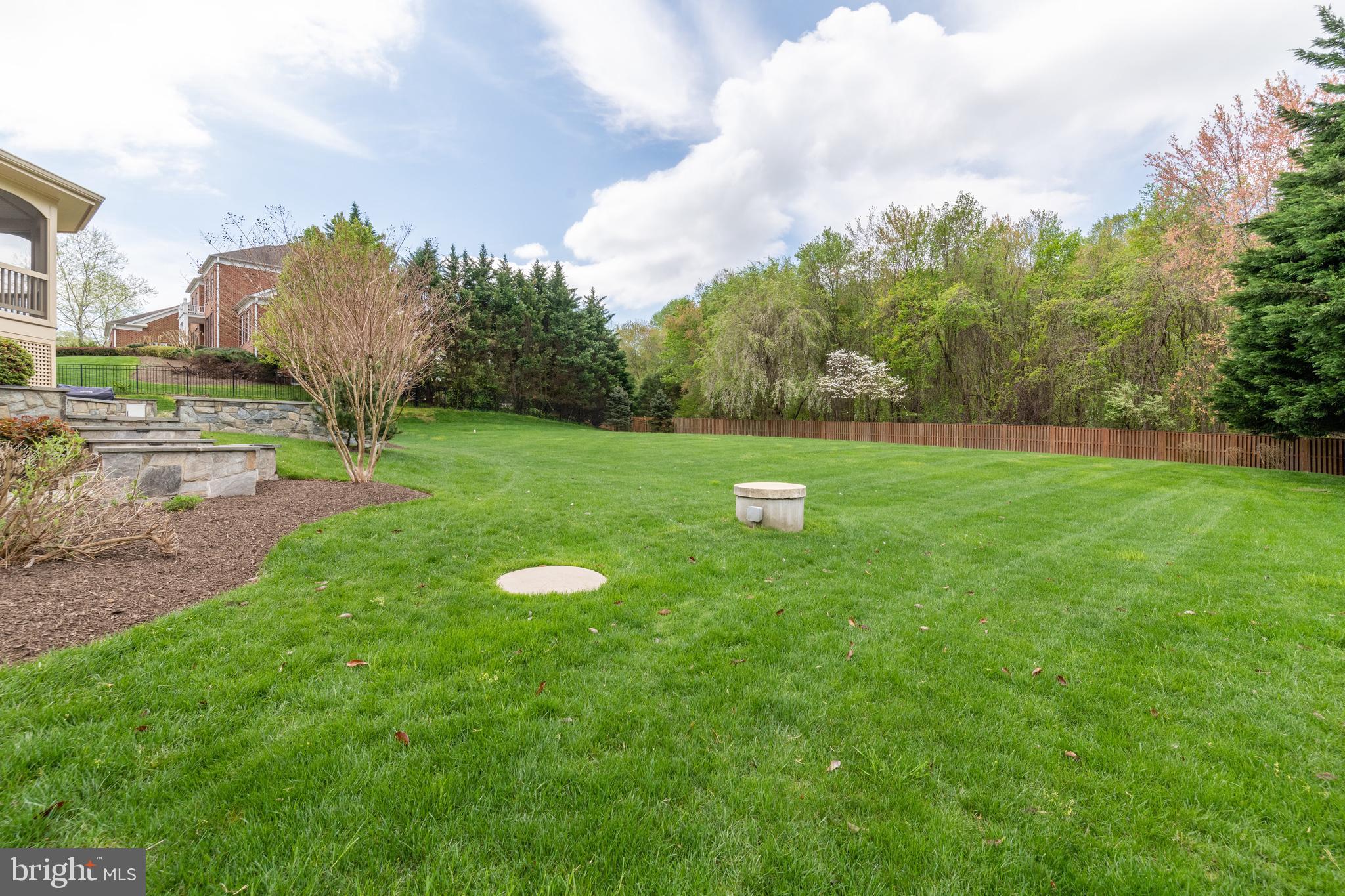 TIMBERLAKE ESTATES - Residential