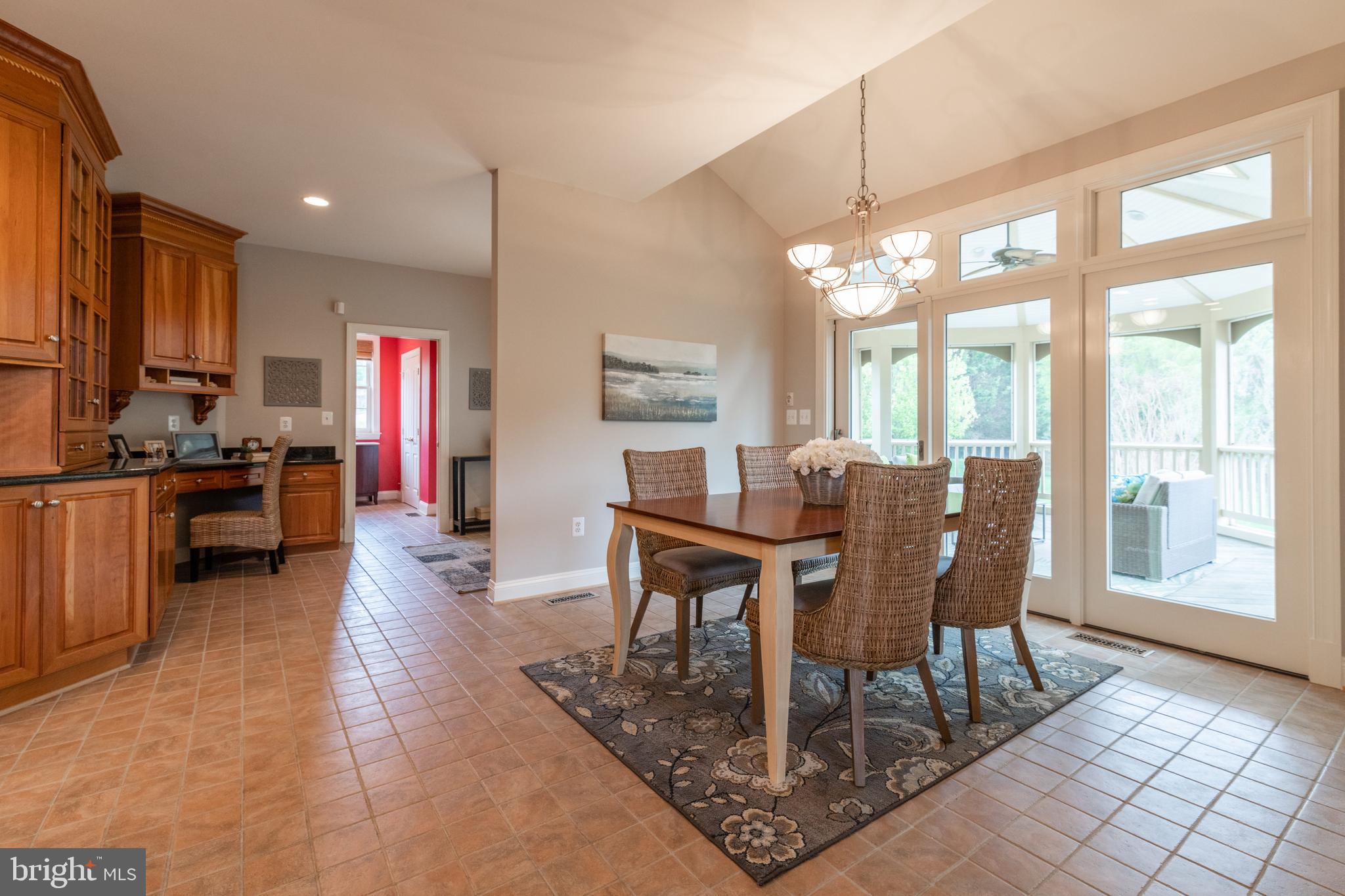 TIMBERLAKE ESTATES - Residential