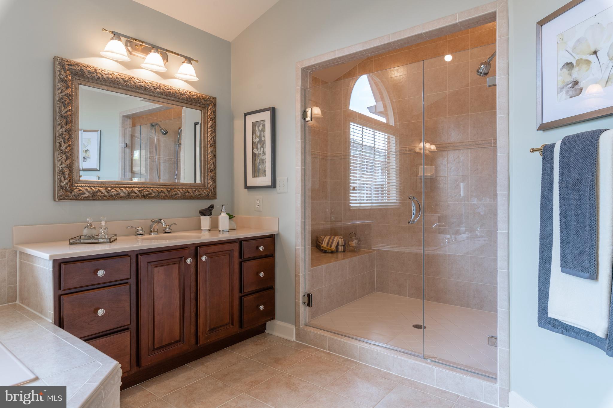 TIMBERLAKE ESTATES - Residential