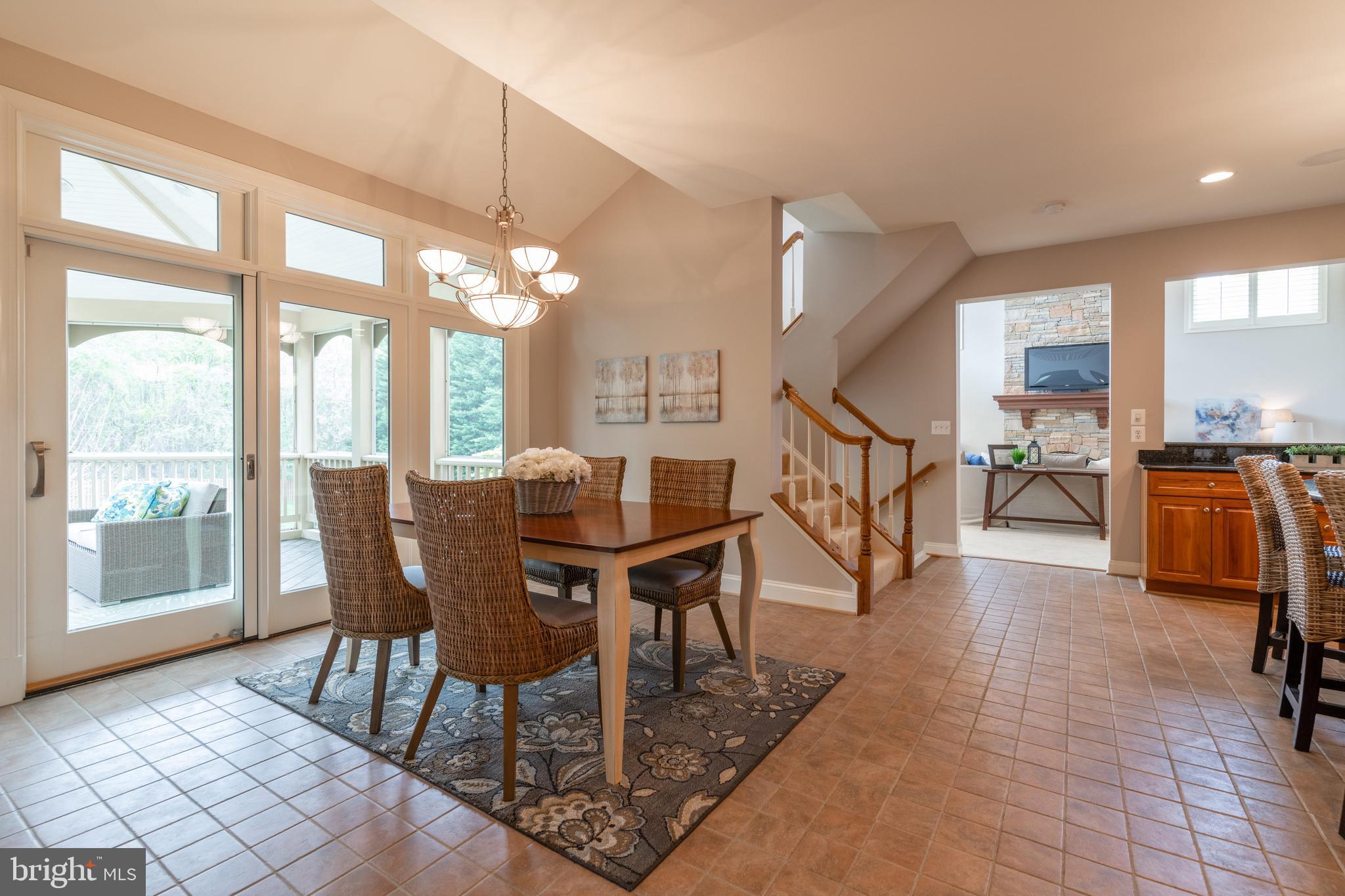 TIMBERLAKE ESTATES - Residential