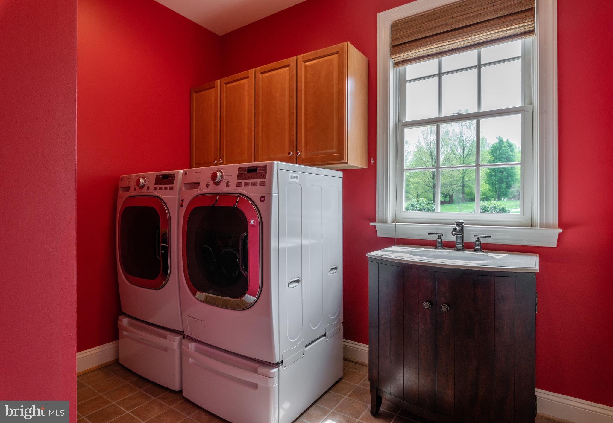 TIMBERLAKE ESTATES - Residential