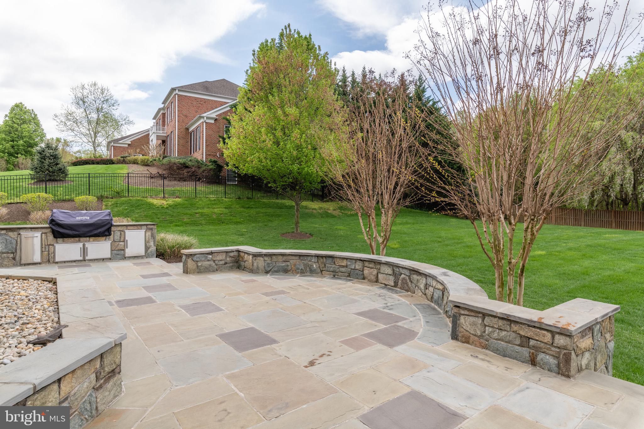 TIMBERLAKE ESTATES - Residential