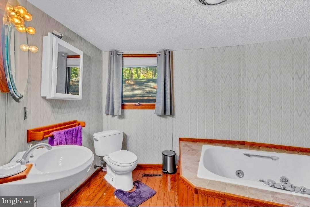 STRATFORD HARBOUR - Residential