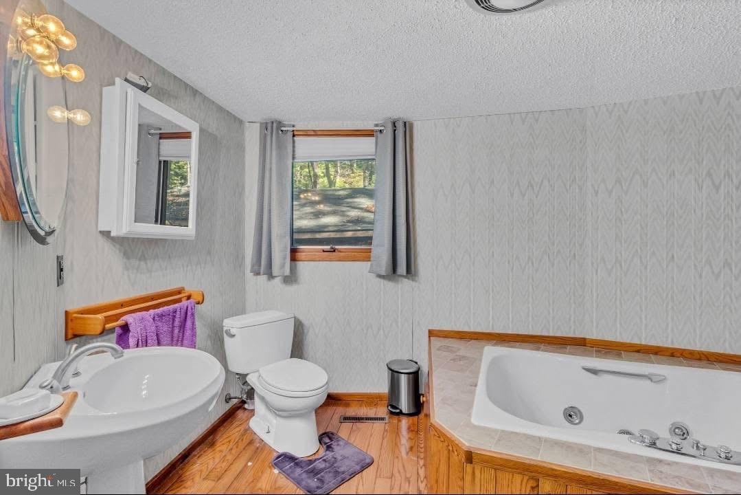 STRATFORD HARBOUR - Residential