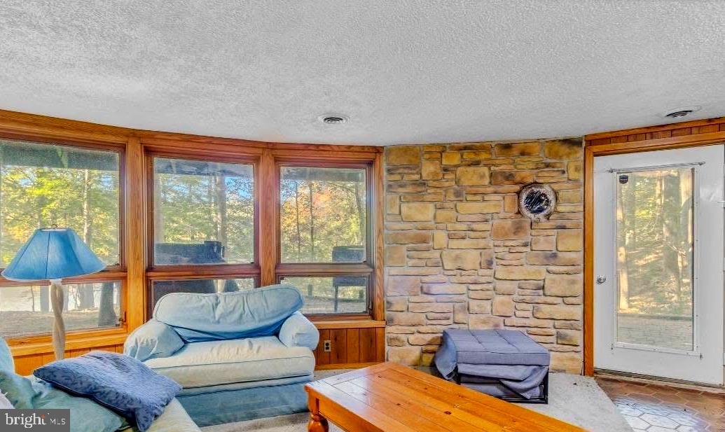 STRATFORD HARBOUR - Residential