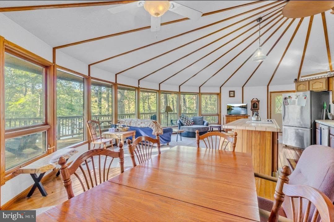 STRATFORD HARBOUR - Residential