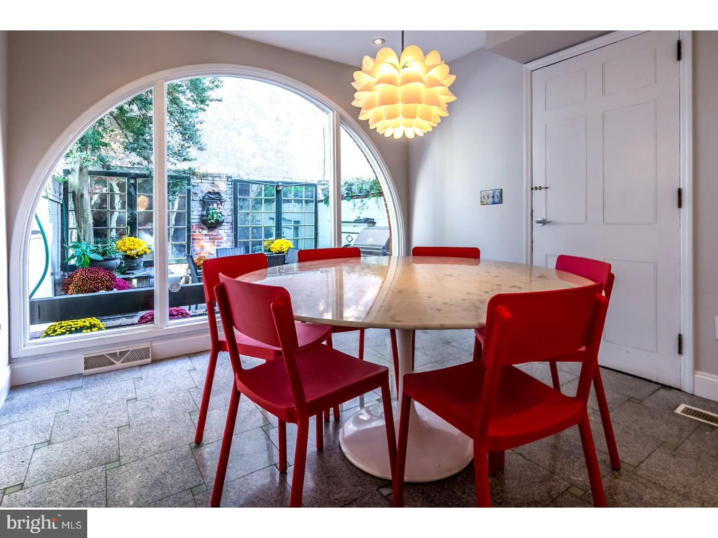 SOCIETY HILL - Residential