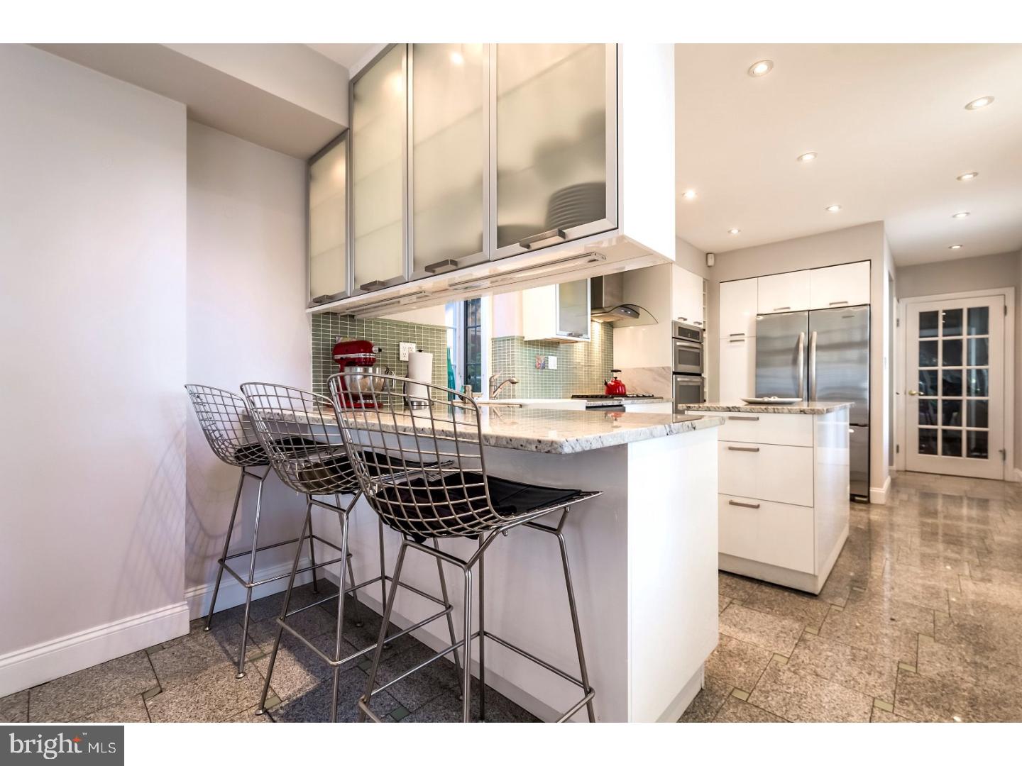 SOCIETY HILL - Residential