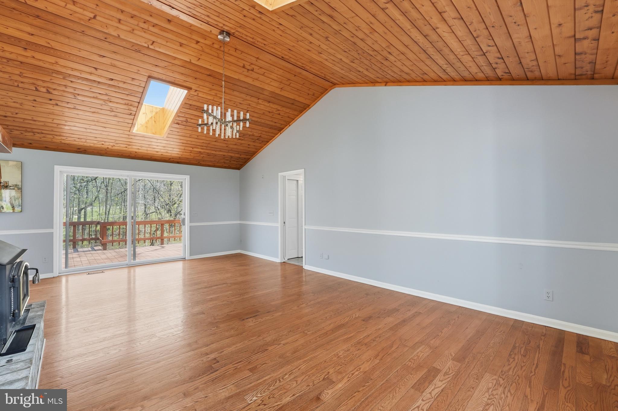 CHAPEL KNOLL - Residential