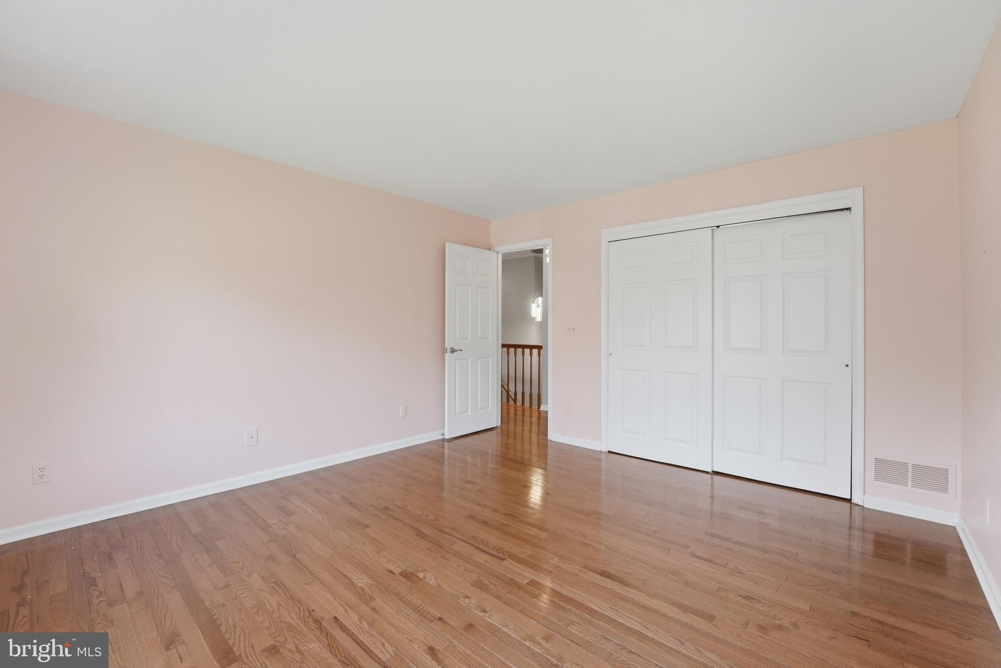 CHAPEL KNOLL - Residential