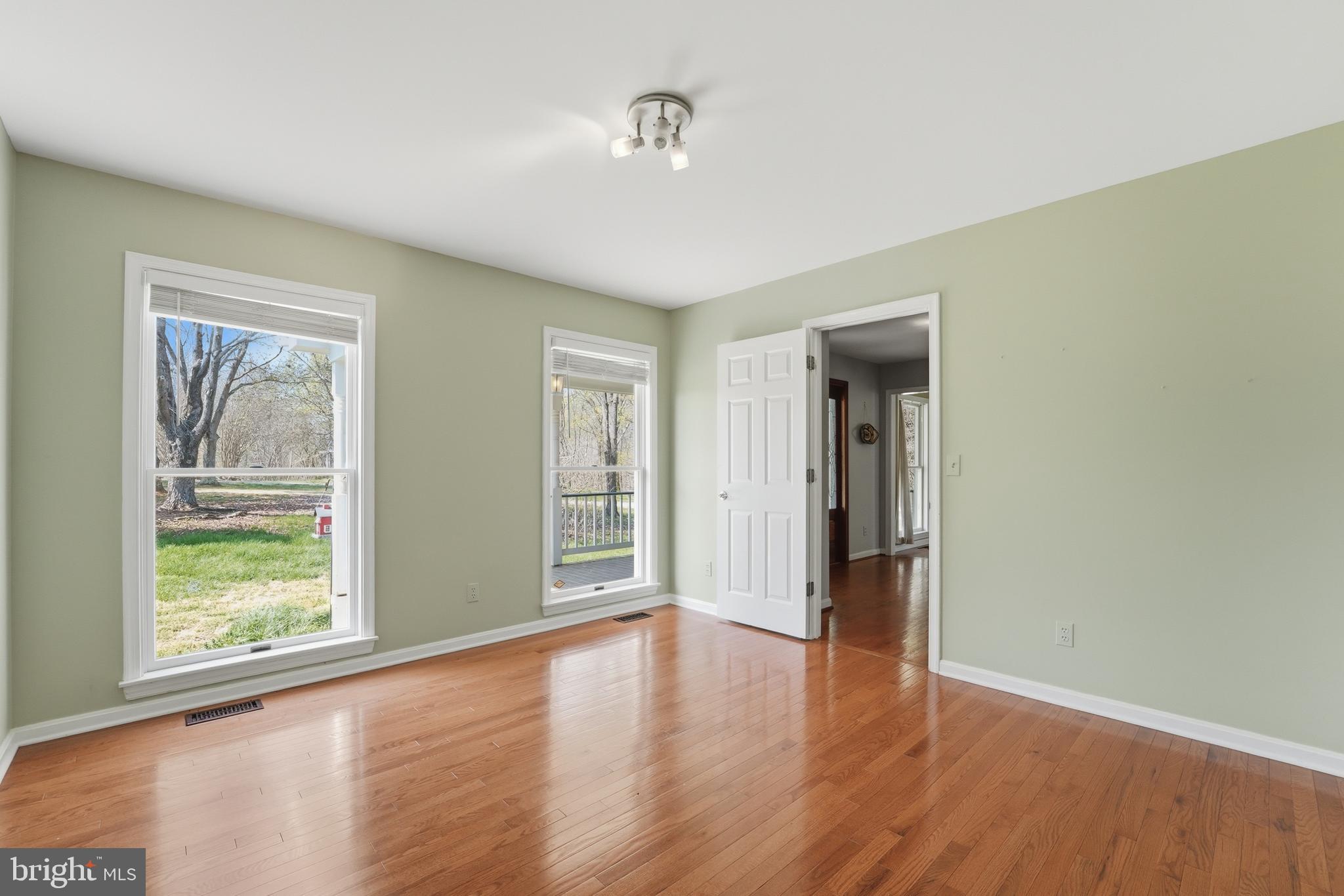 CHAPEL KNOLL - Residential