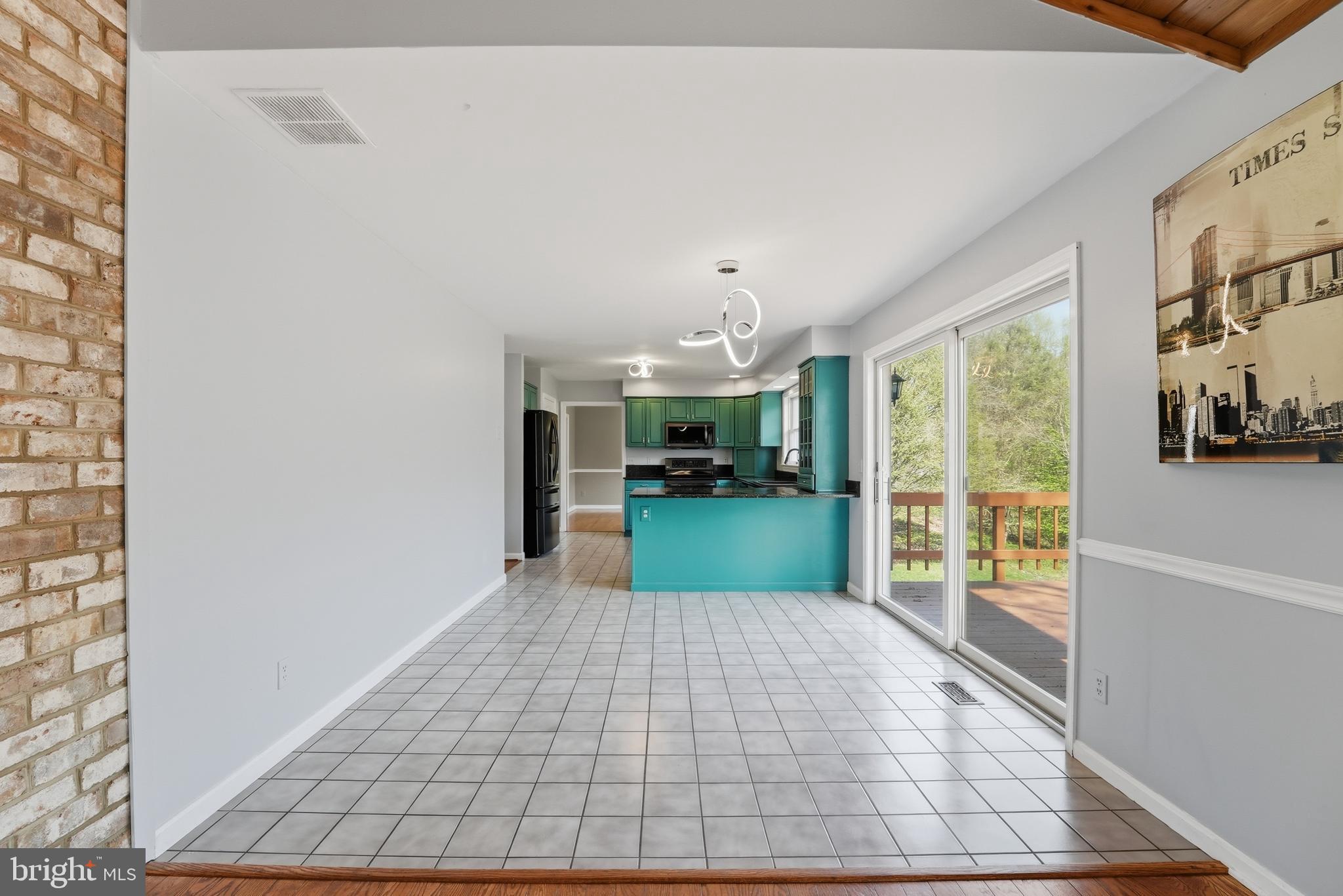 CHAPEL KNOLL - Residential