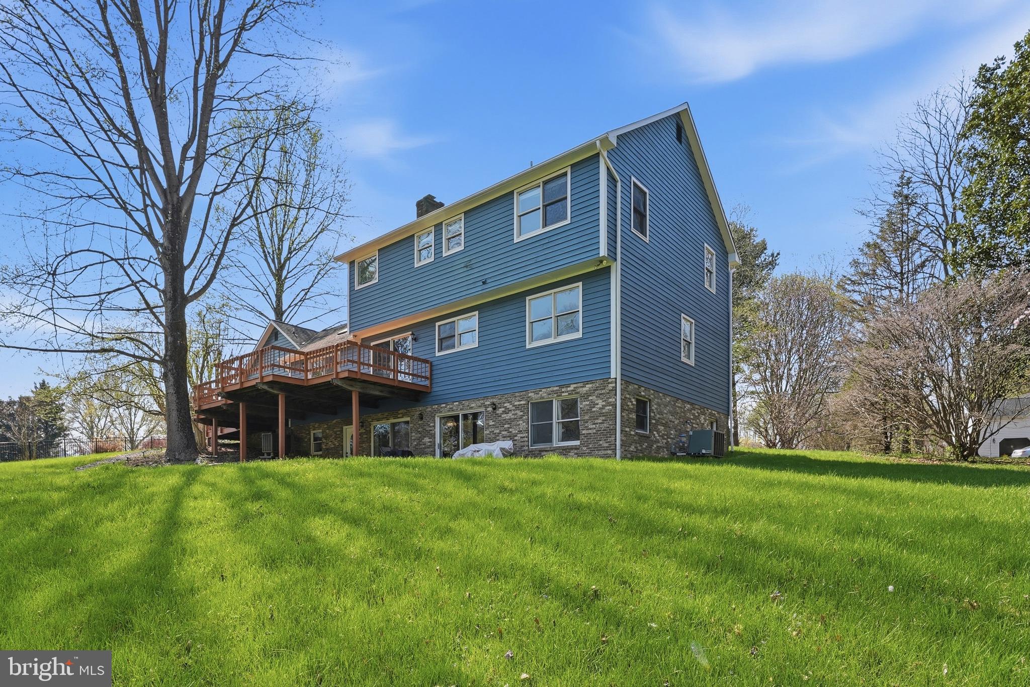 CHAPEL KNOLL - Residential