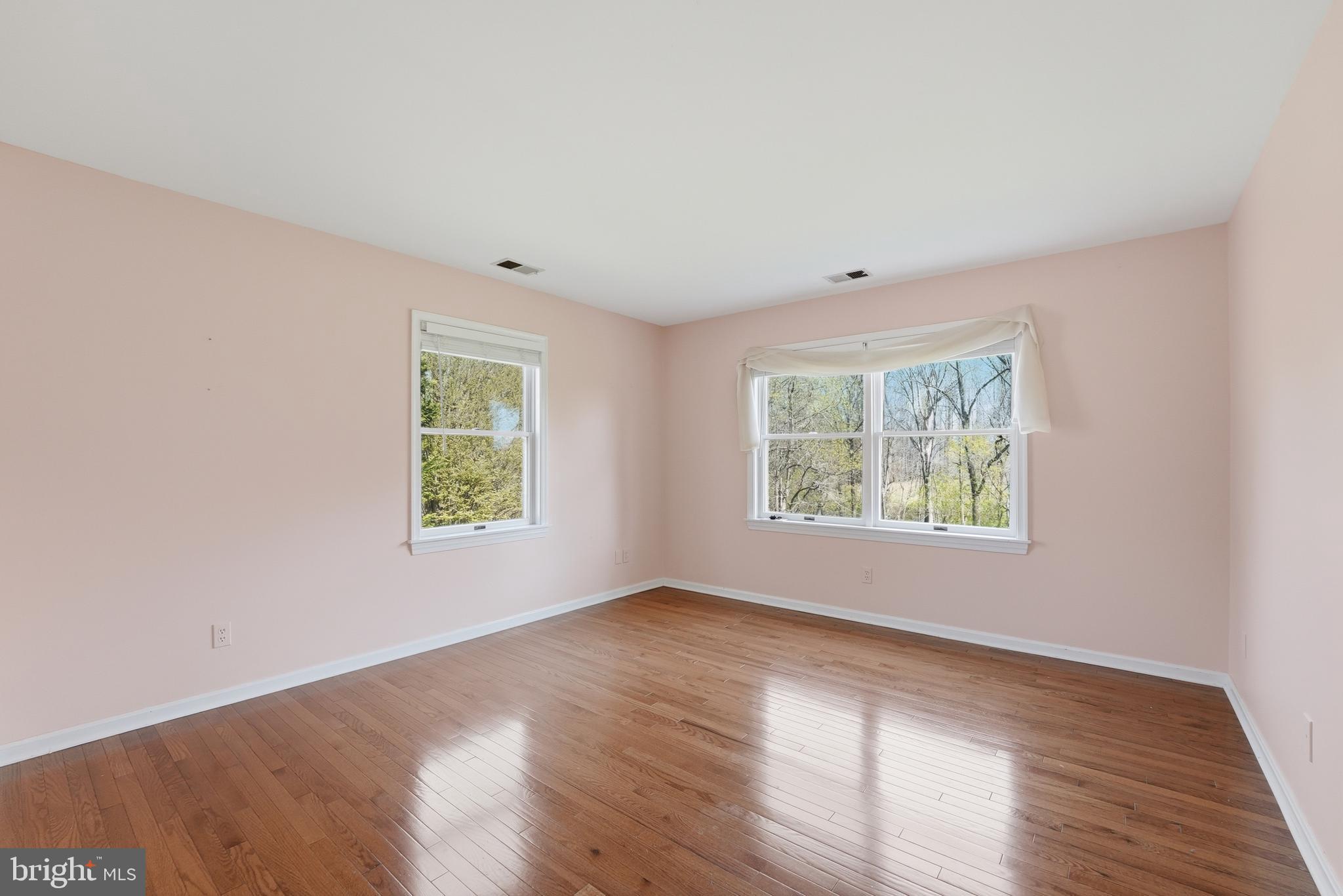 CHAPEL KNOLL - Residential