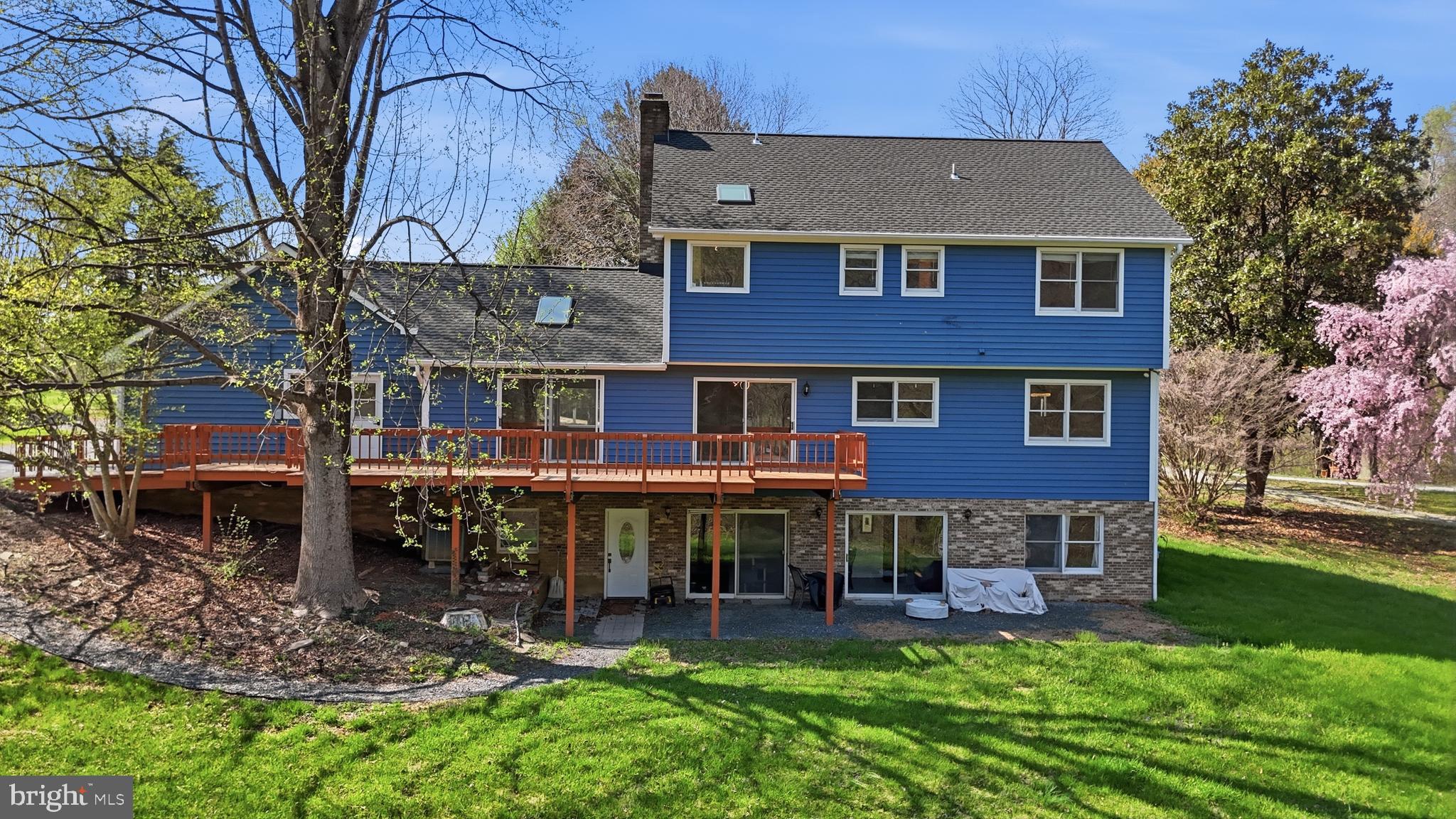 CHAPEL KNOLL - Residential