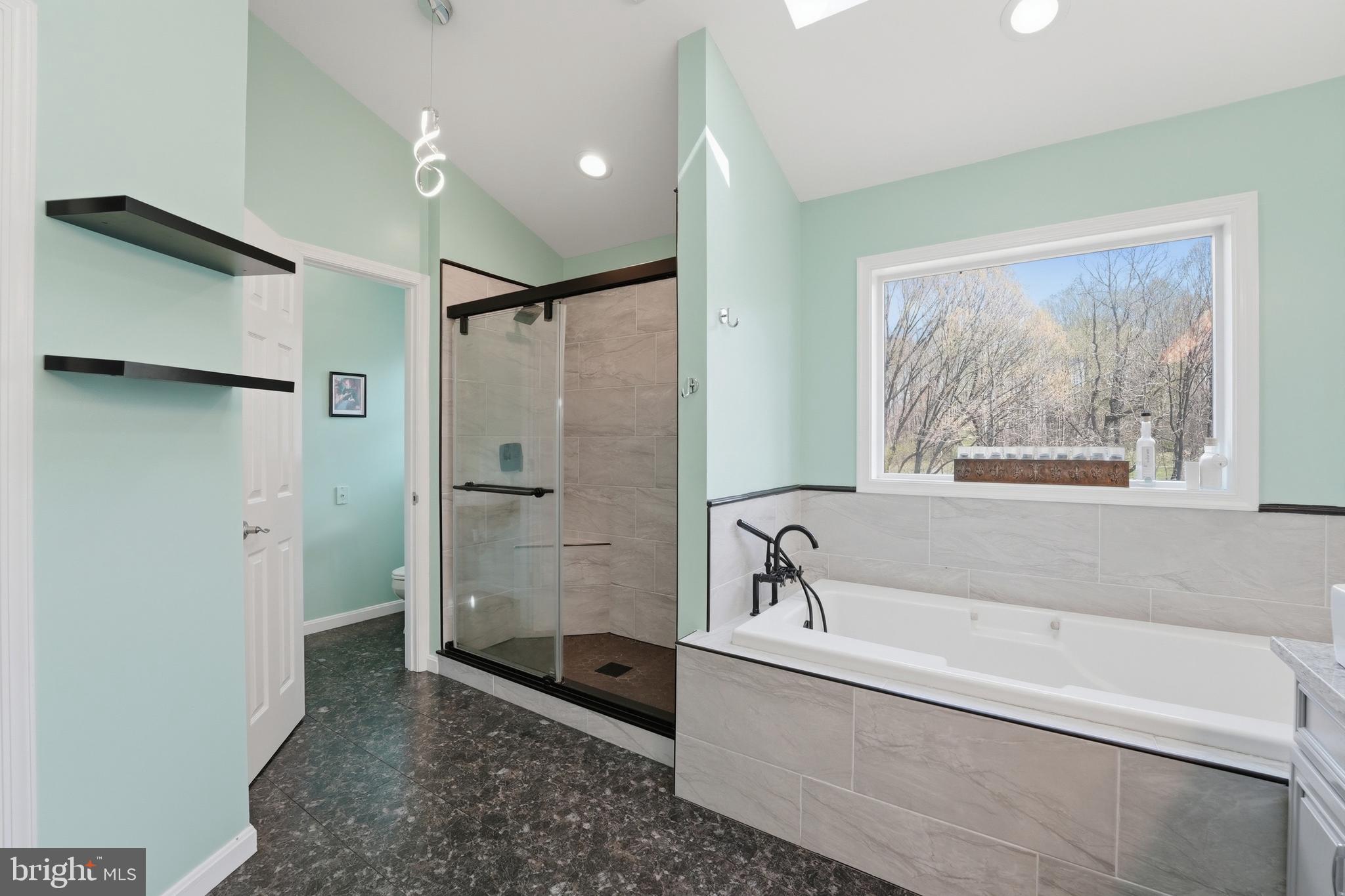 CHAPEL KNOLL - Residential