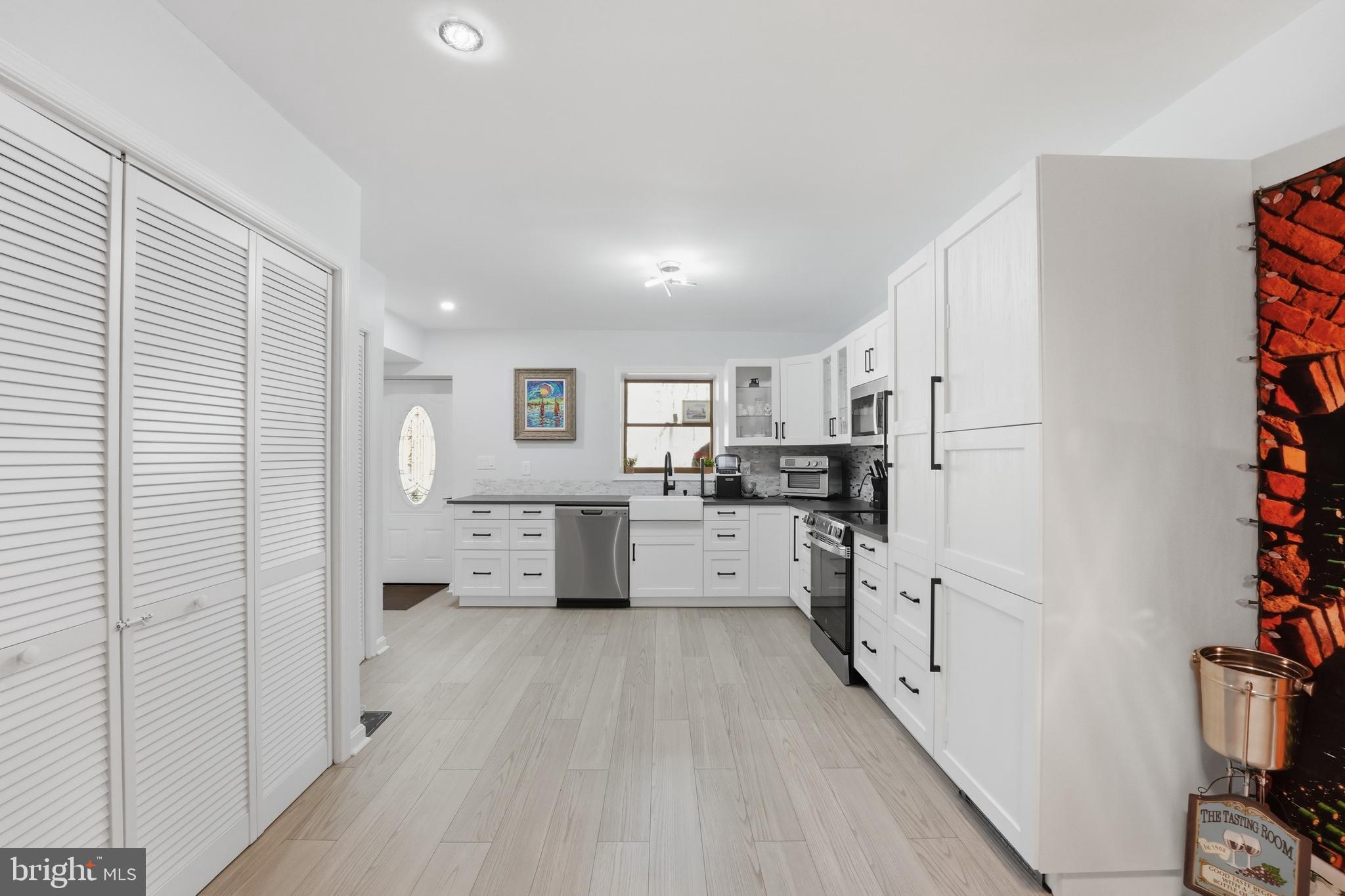 CHAPEL KNOLL - Residential