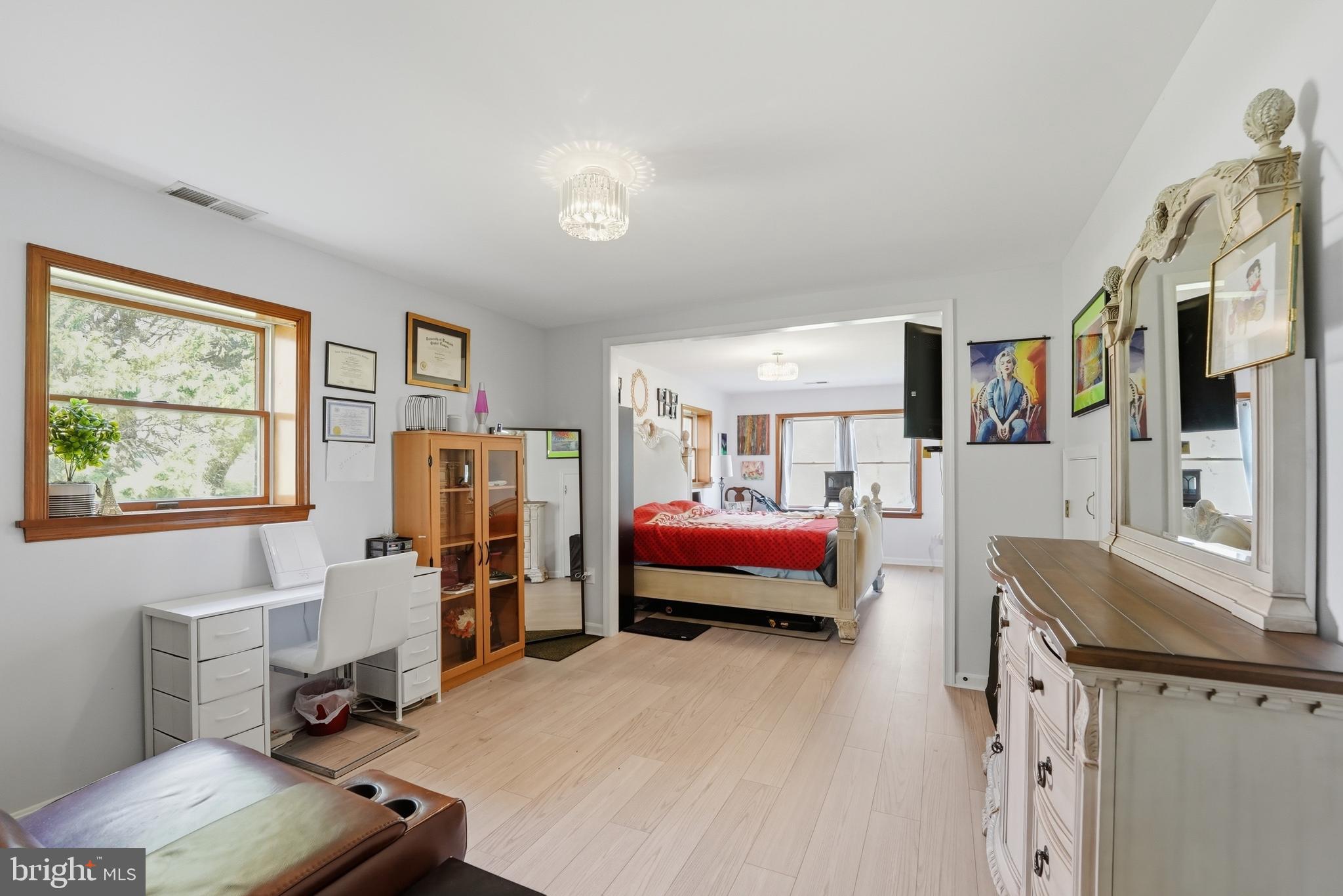 CHAPEL KNOLL - Residential