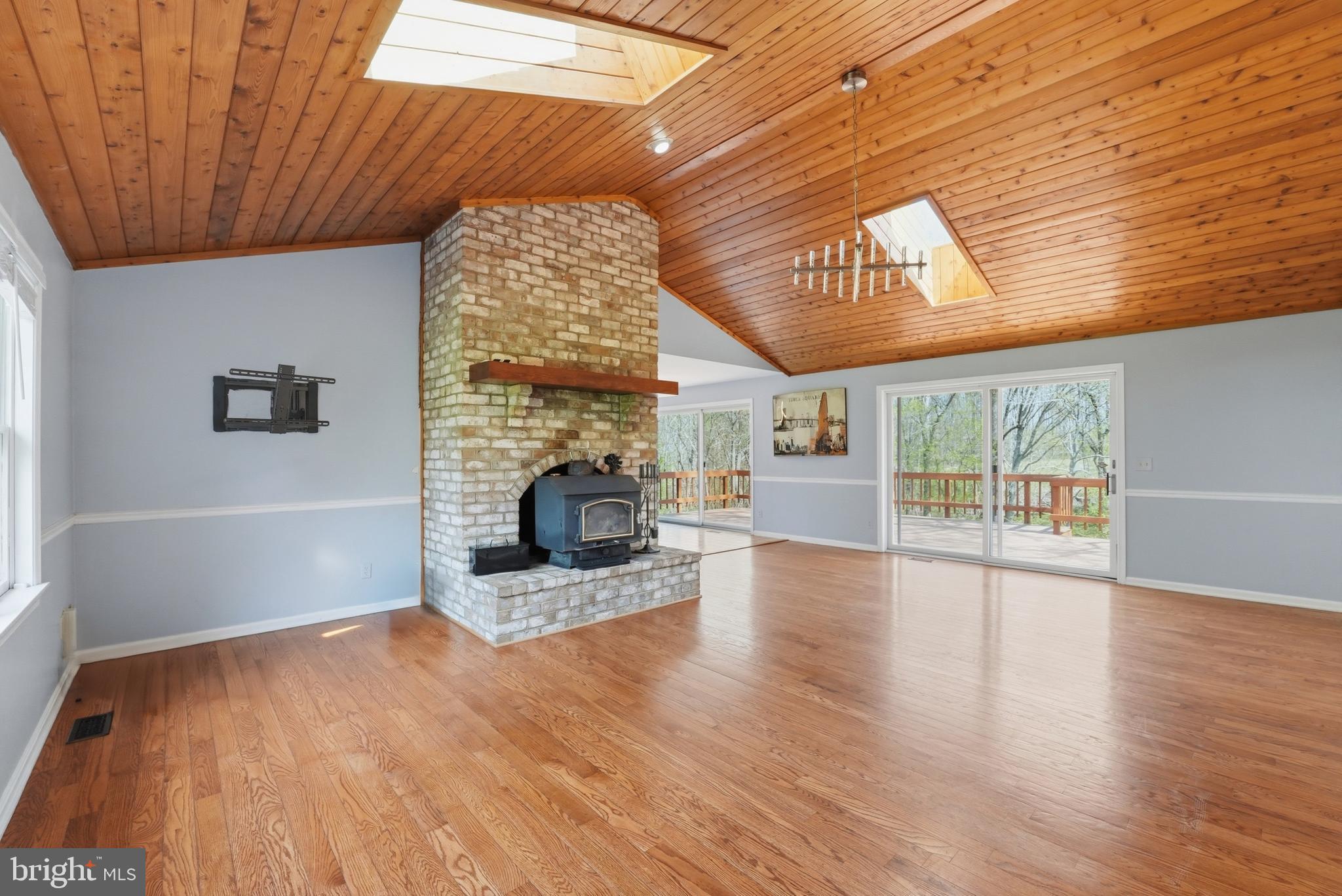 CHAPEL KNOLL - Residential