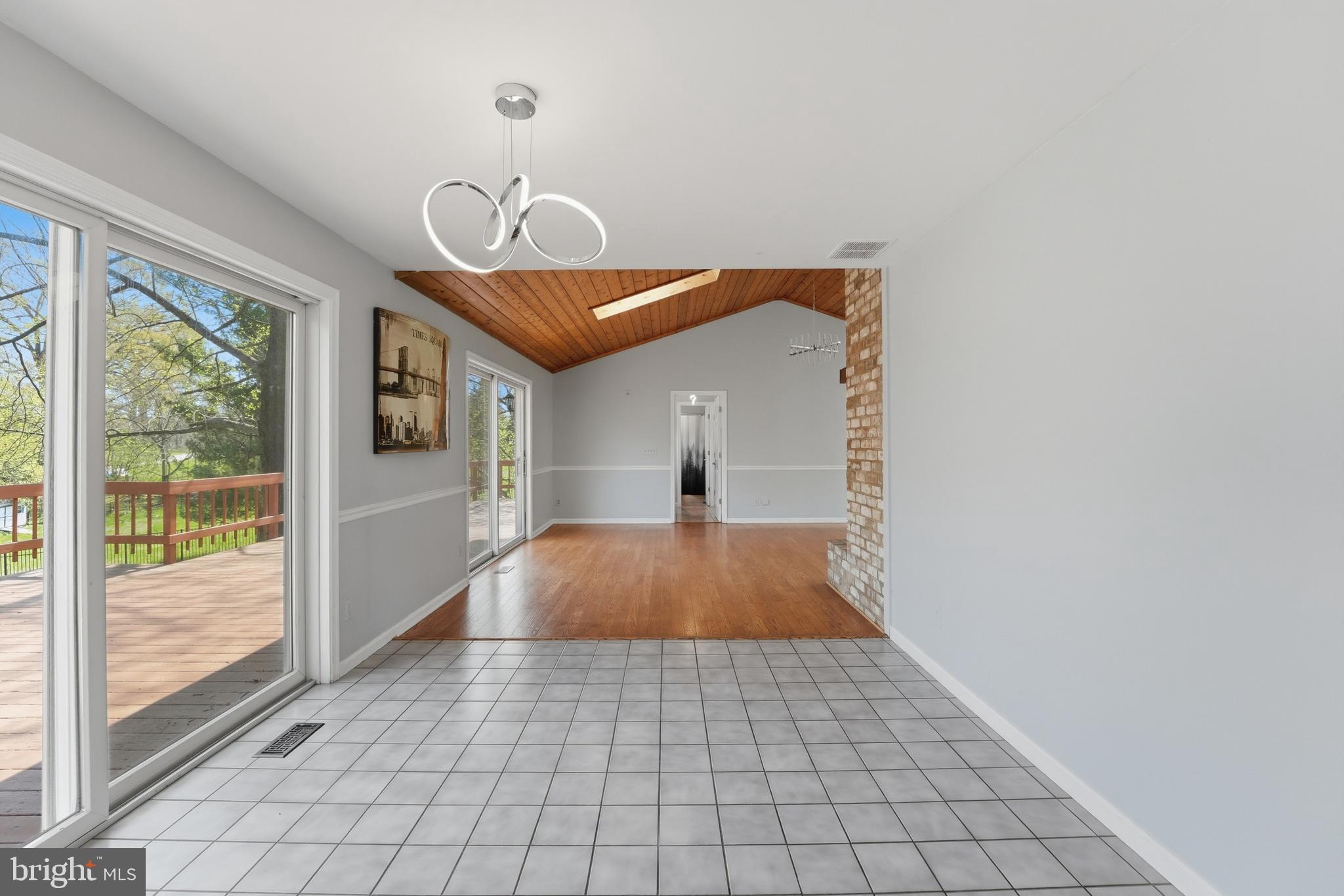 CHAPEL KNOLL - Residential