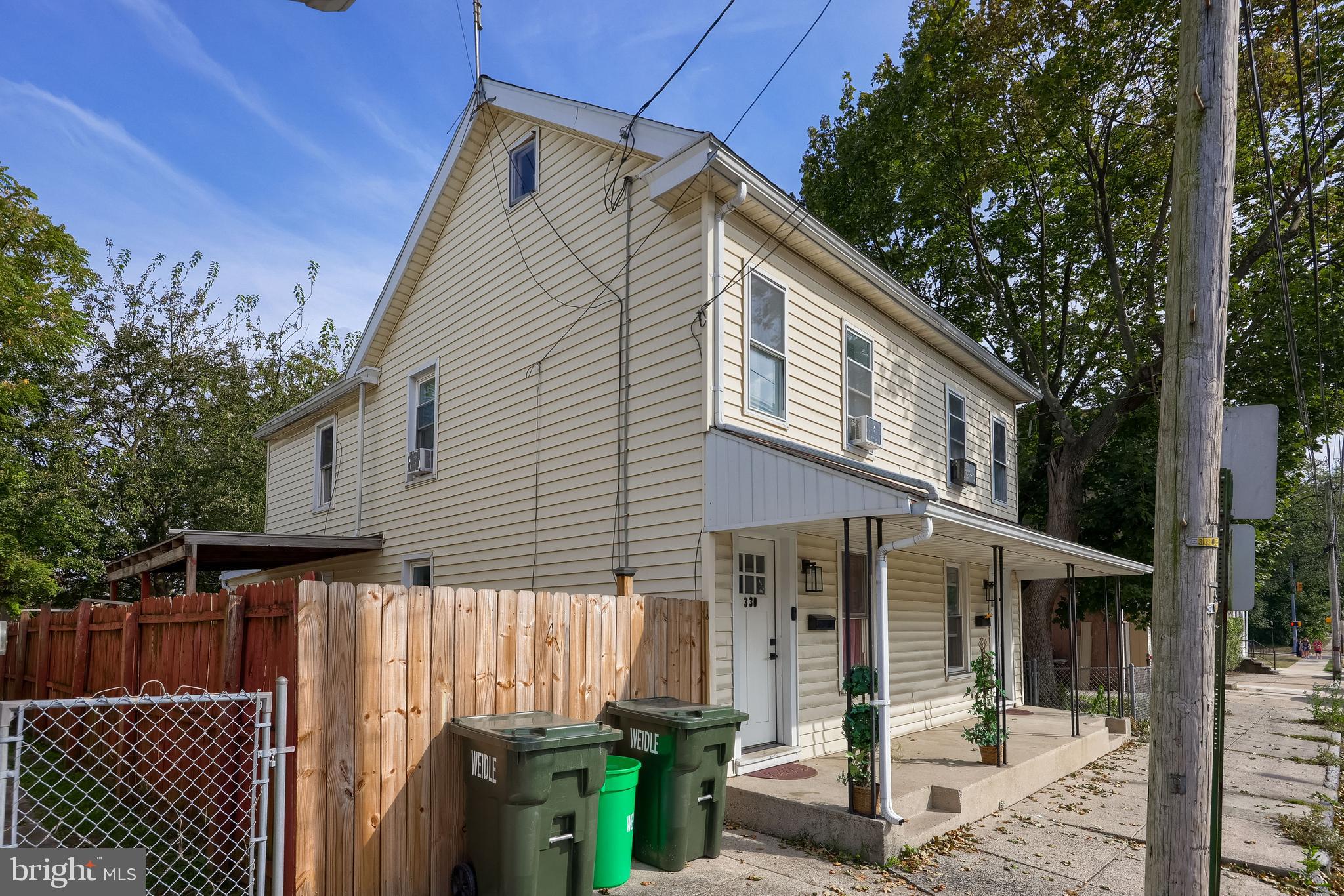330-332 S 9TH STREET