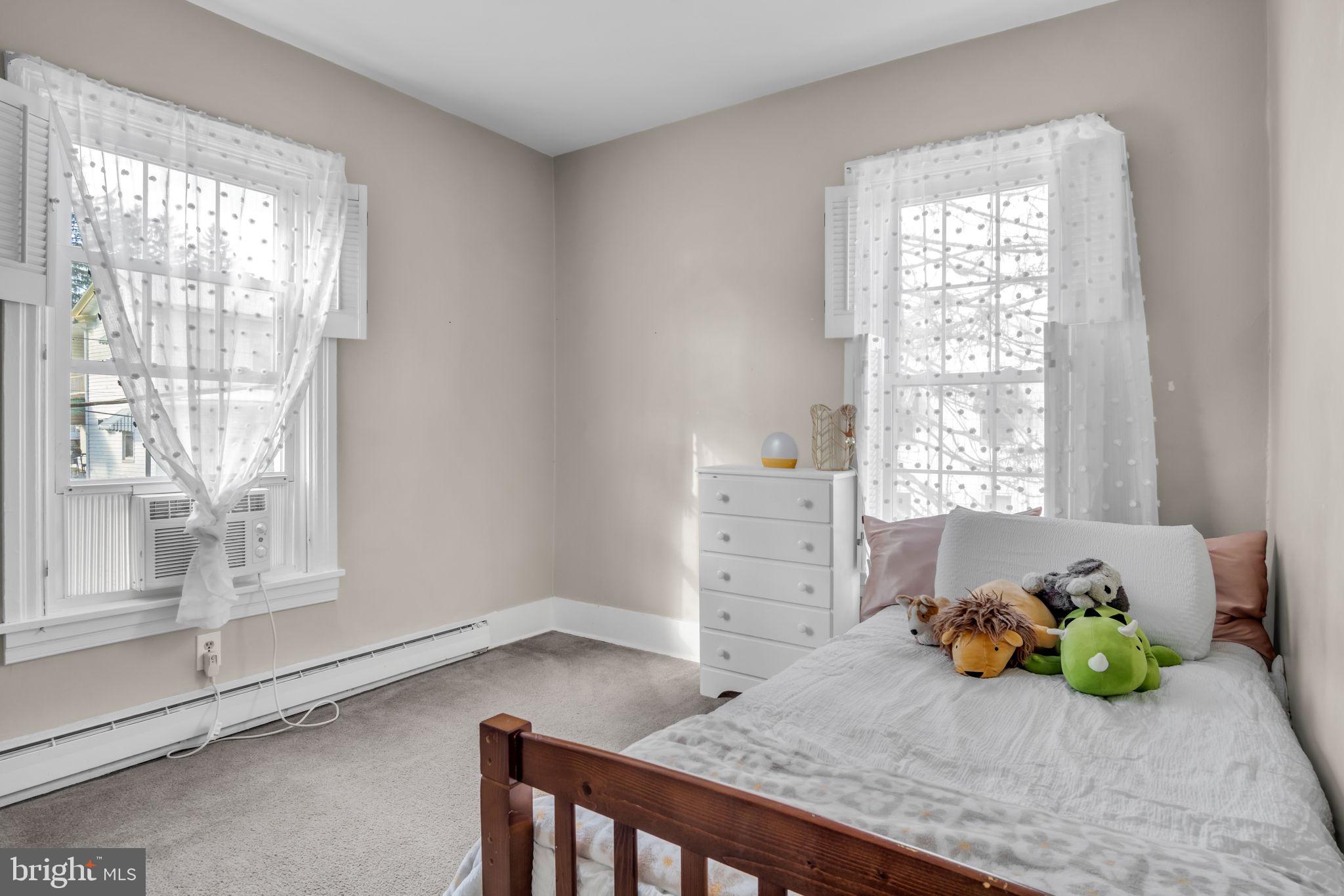 NEWPORT - Residential