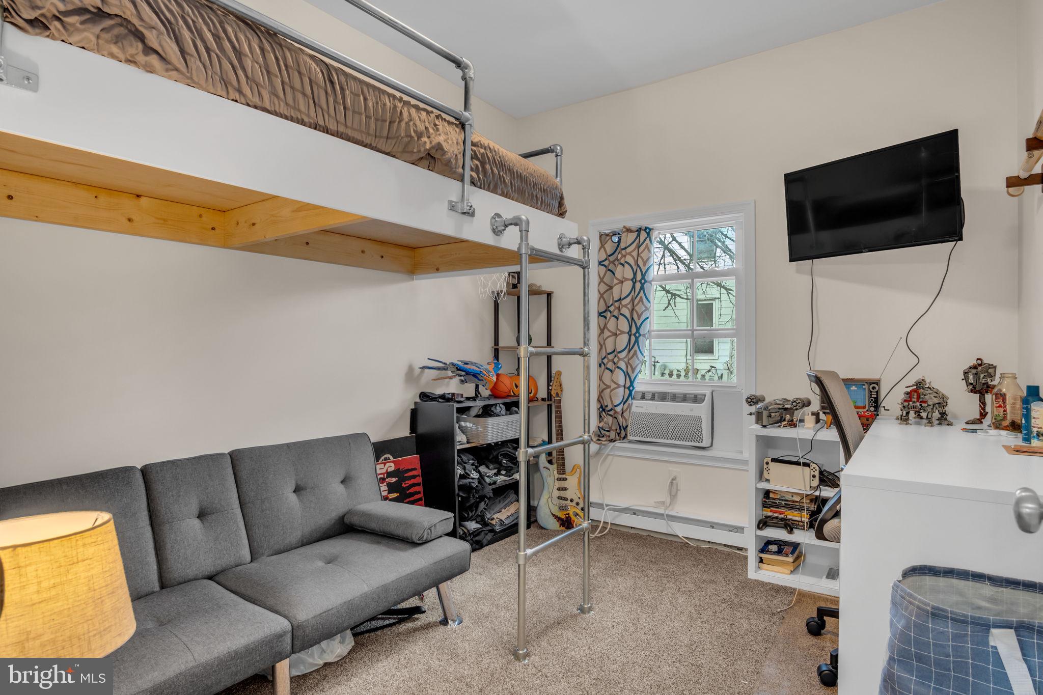 NEWPORT - Residential