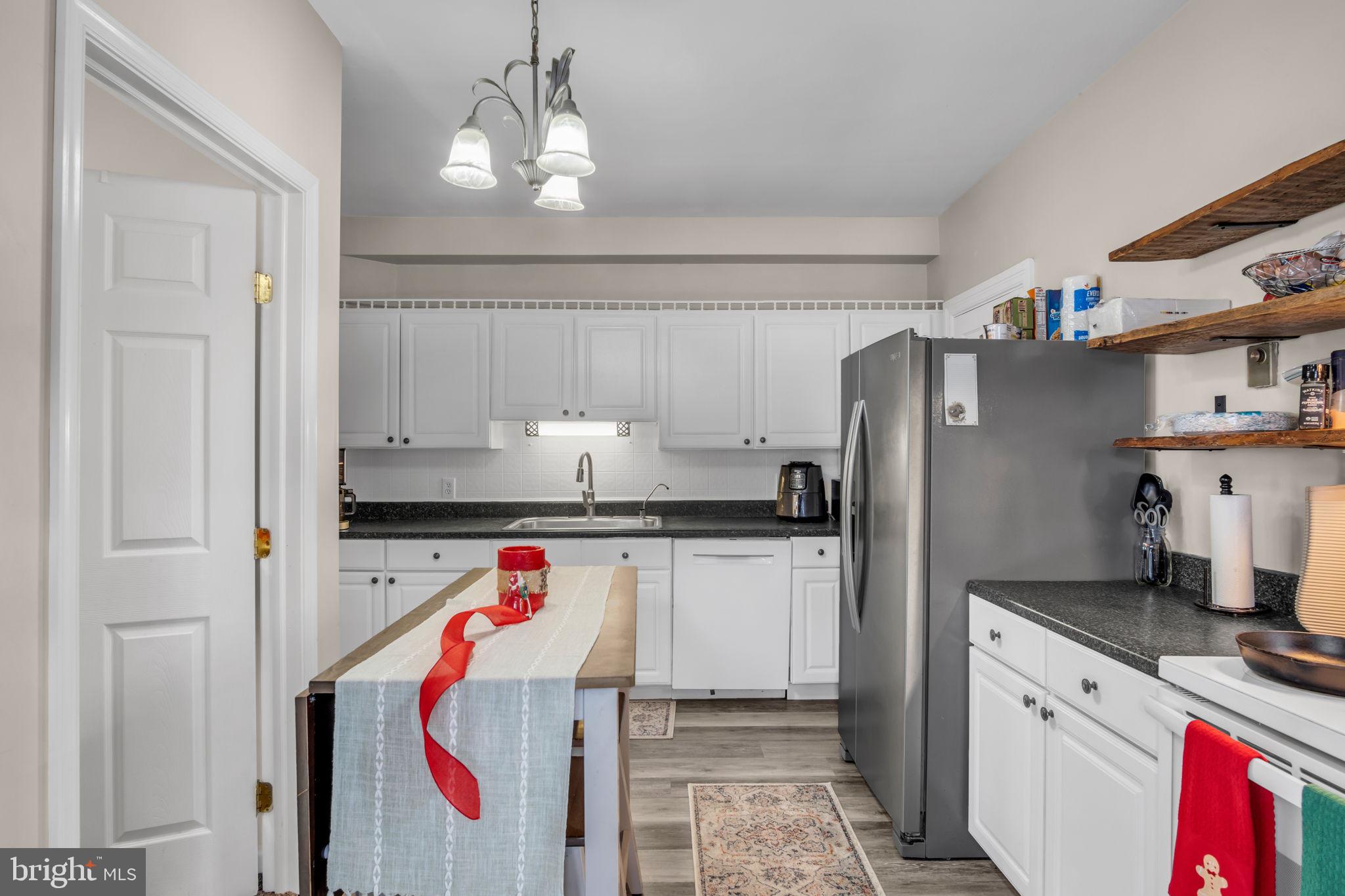 NEWPORT - Residential