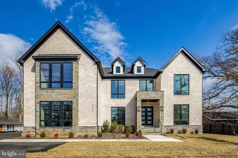 7916 Lewinsville Road, McLean, VA MLS: VAFX2230034