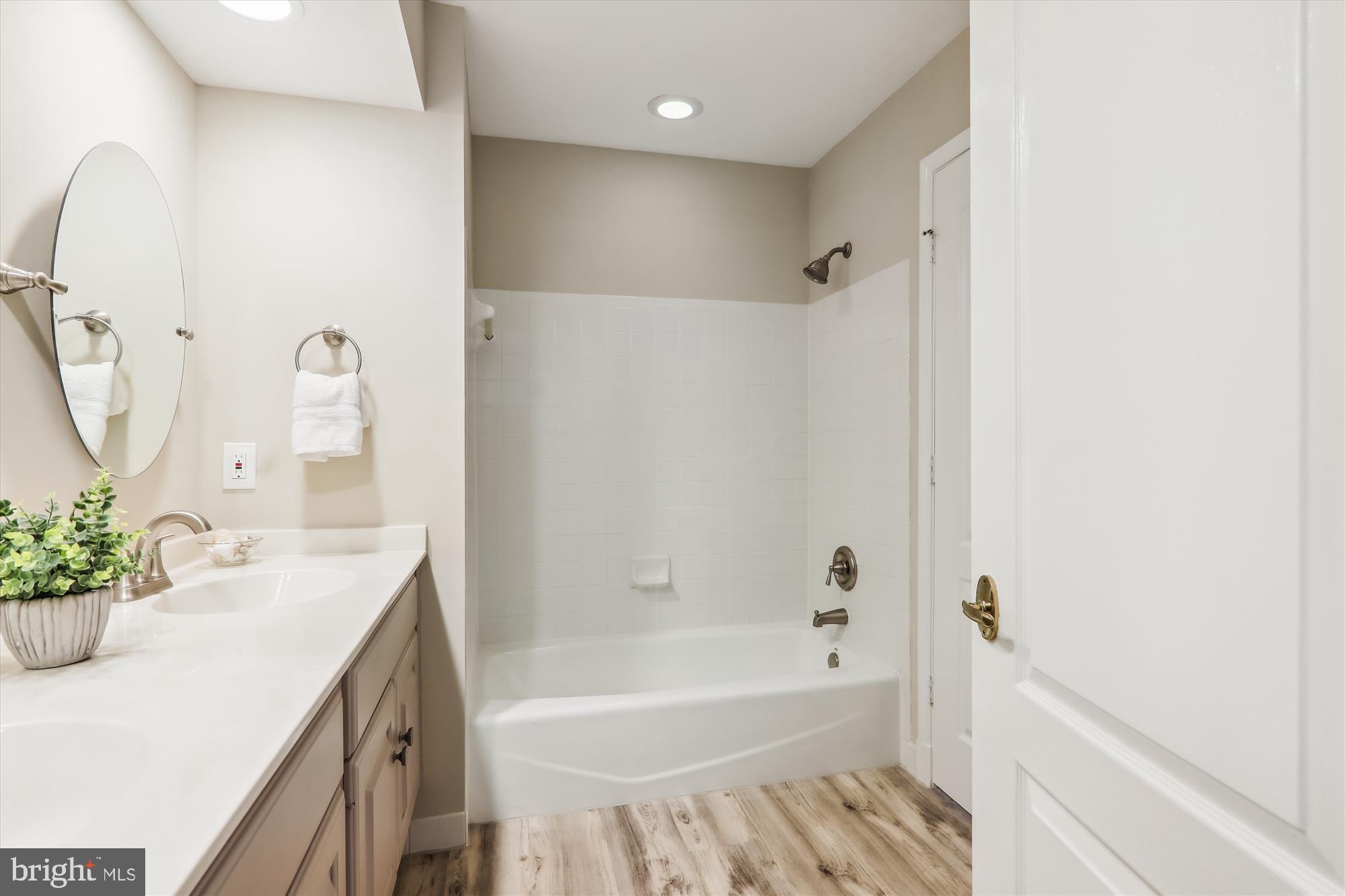 BROOKMONT - Residential