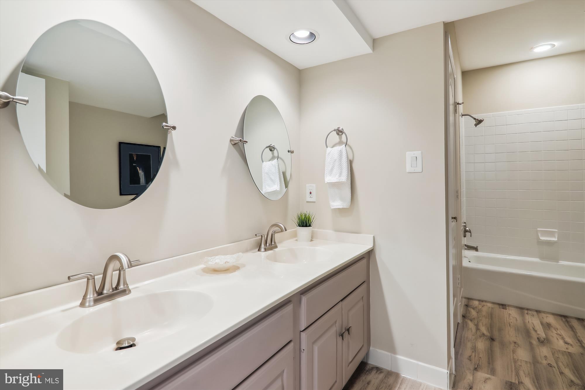 BROOKMONT - Residential