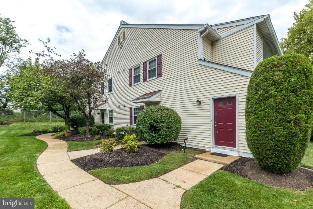 Photo of 301 Steamboat Station, SOUTHAMPTON, PA 18966 (MLS # PABU2129694)