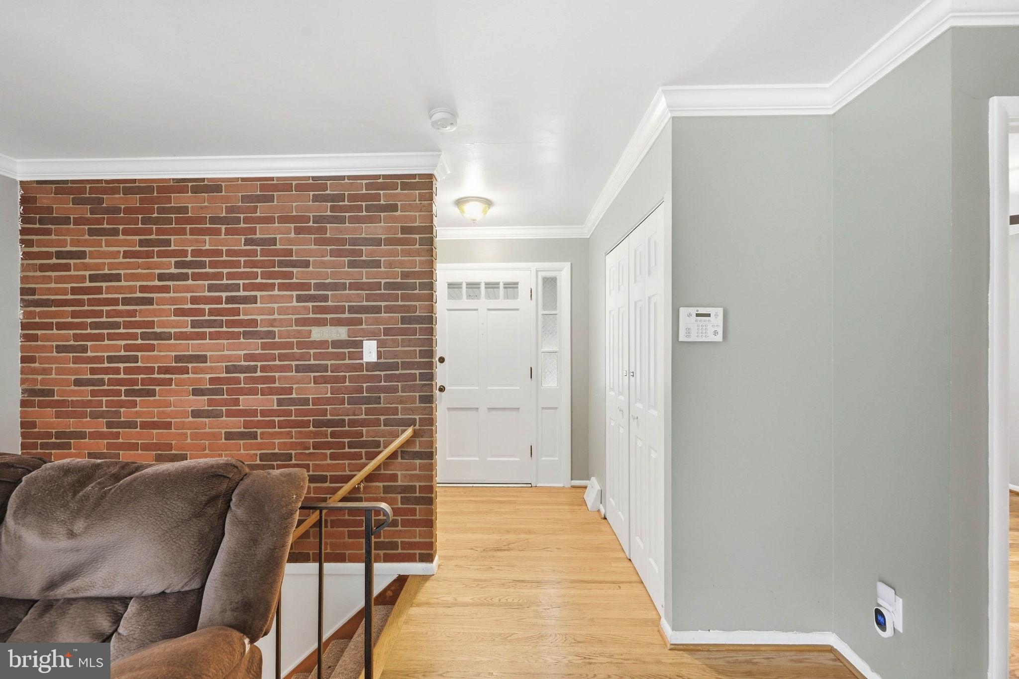 1511 PILGRIM LANE