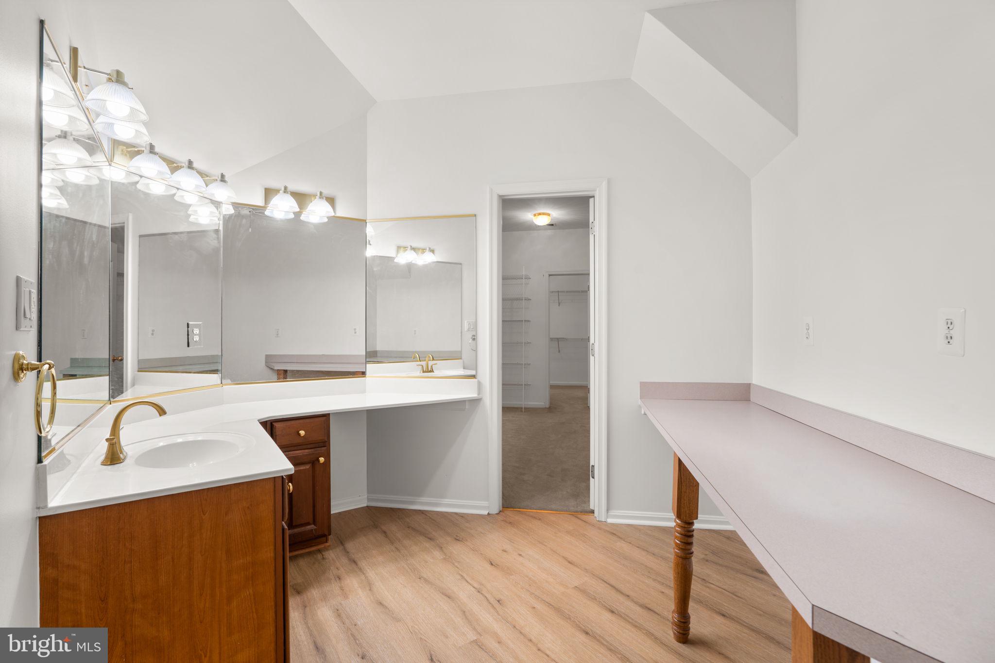 HAWKSFIELD ESTATES - Residential