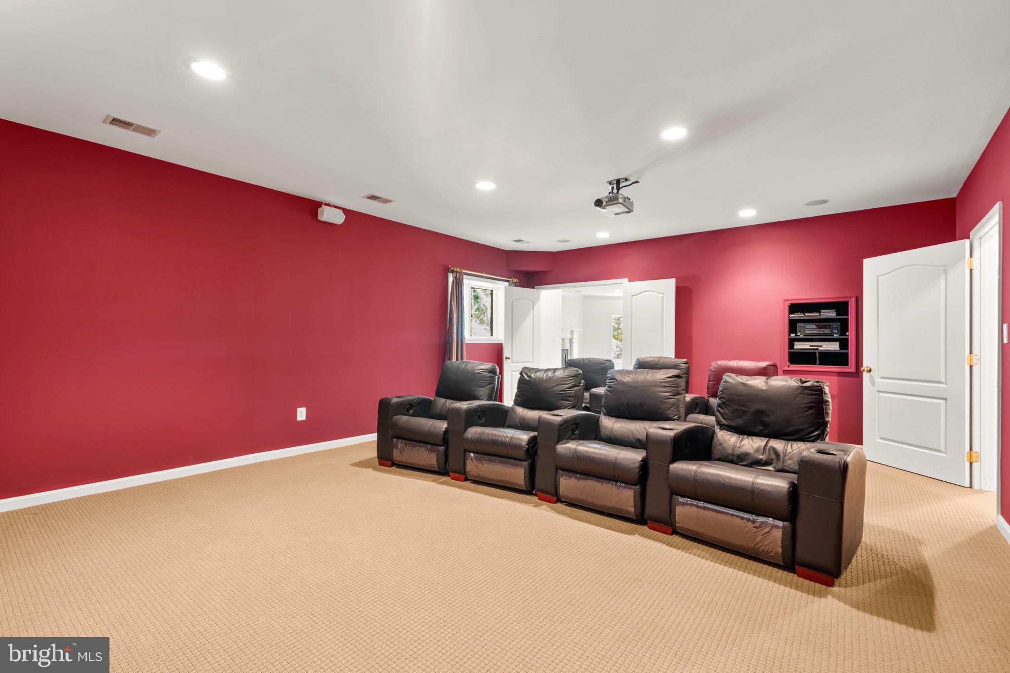 HAWKSFIELD ESTATES - Residential