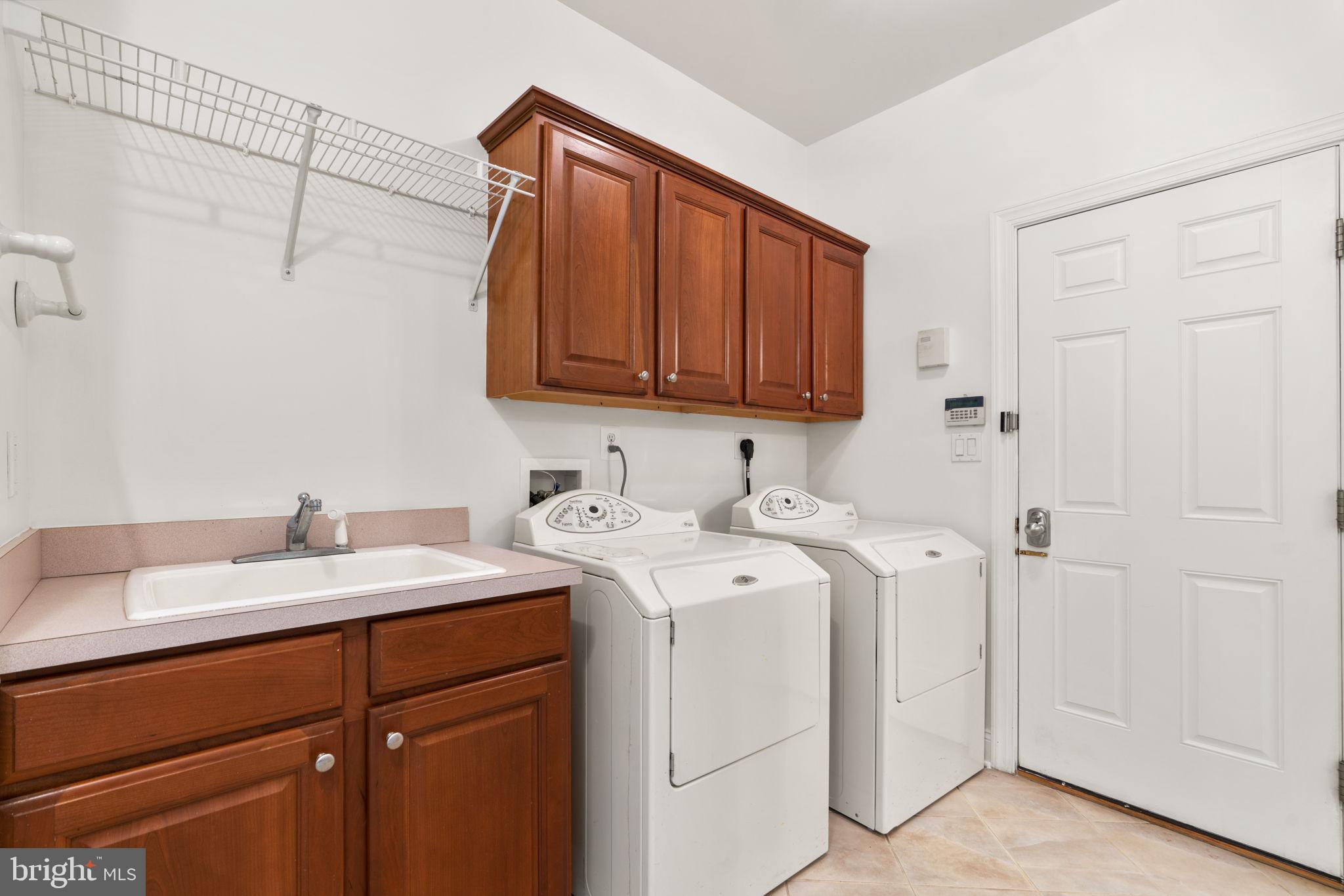 HAWKSFIELD ESTATES - Residential