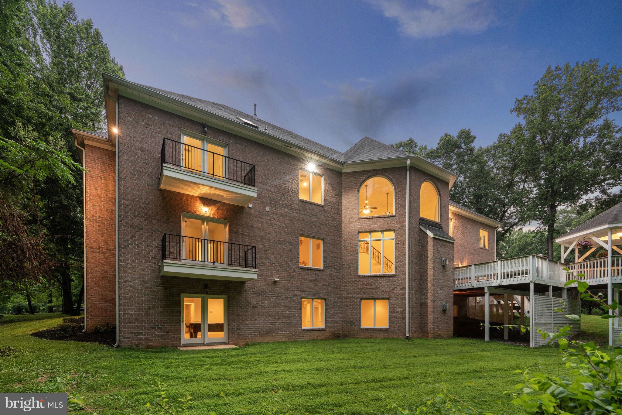 HAWKSFIELD ESTATES - Residential