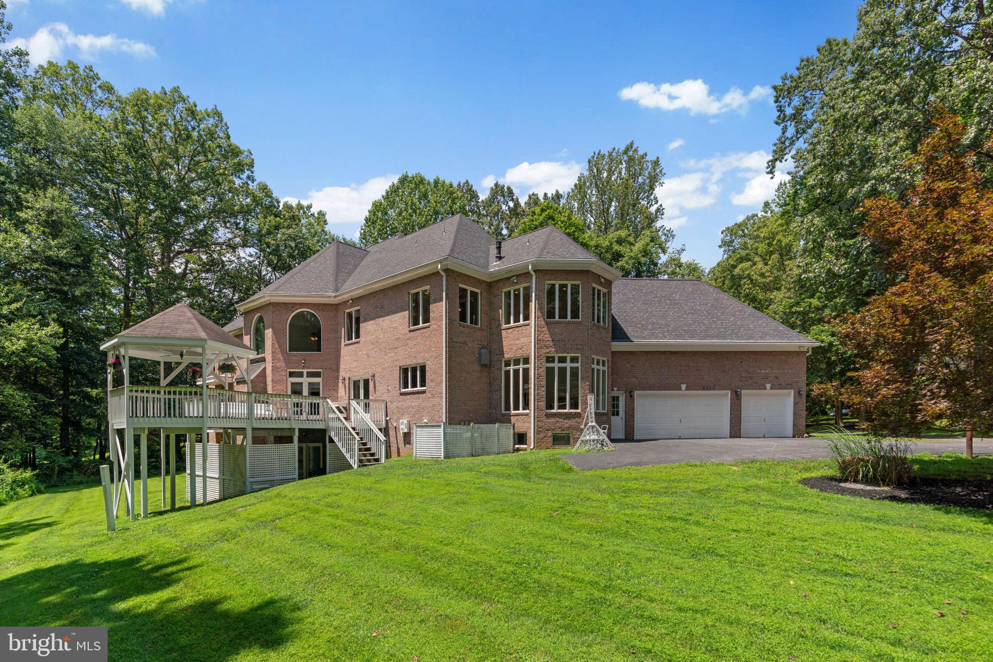 HAWKSFIELD ESTATES - Residential