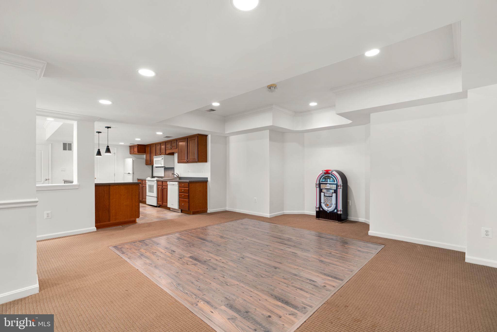 HAWKSFIELD ESTATES - Residential