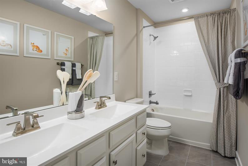 TWO RIVERS - Residential