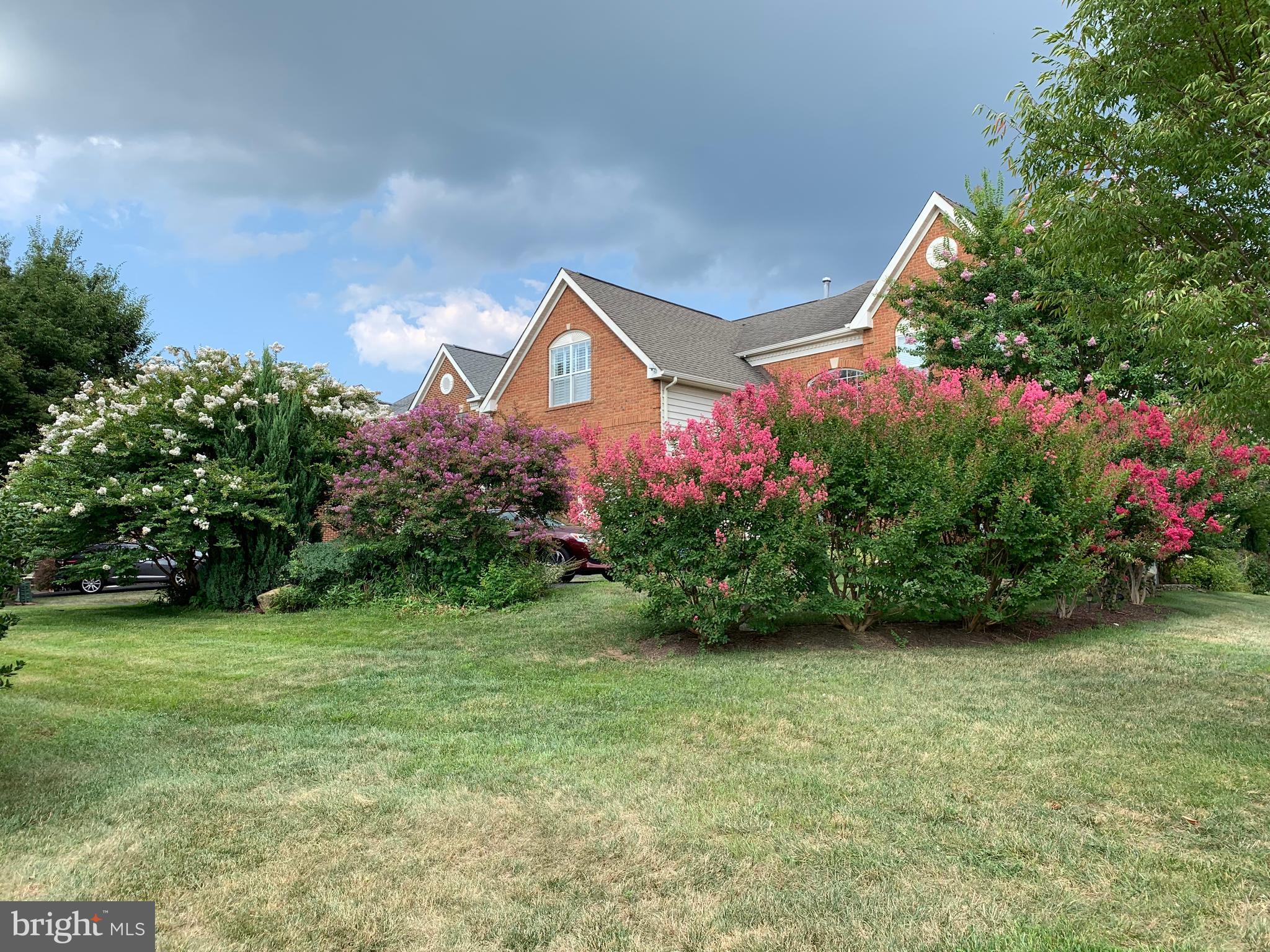 BELMONT COUNTRY CLUB - Residential Lease