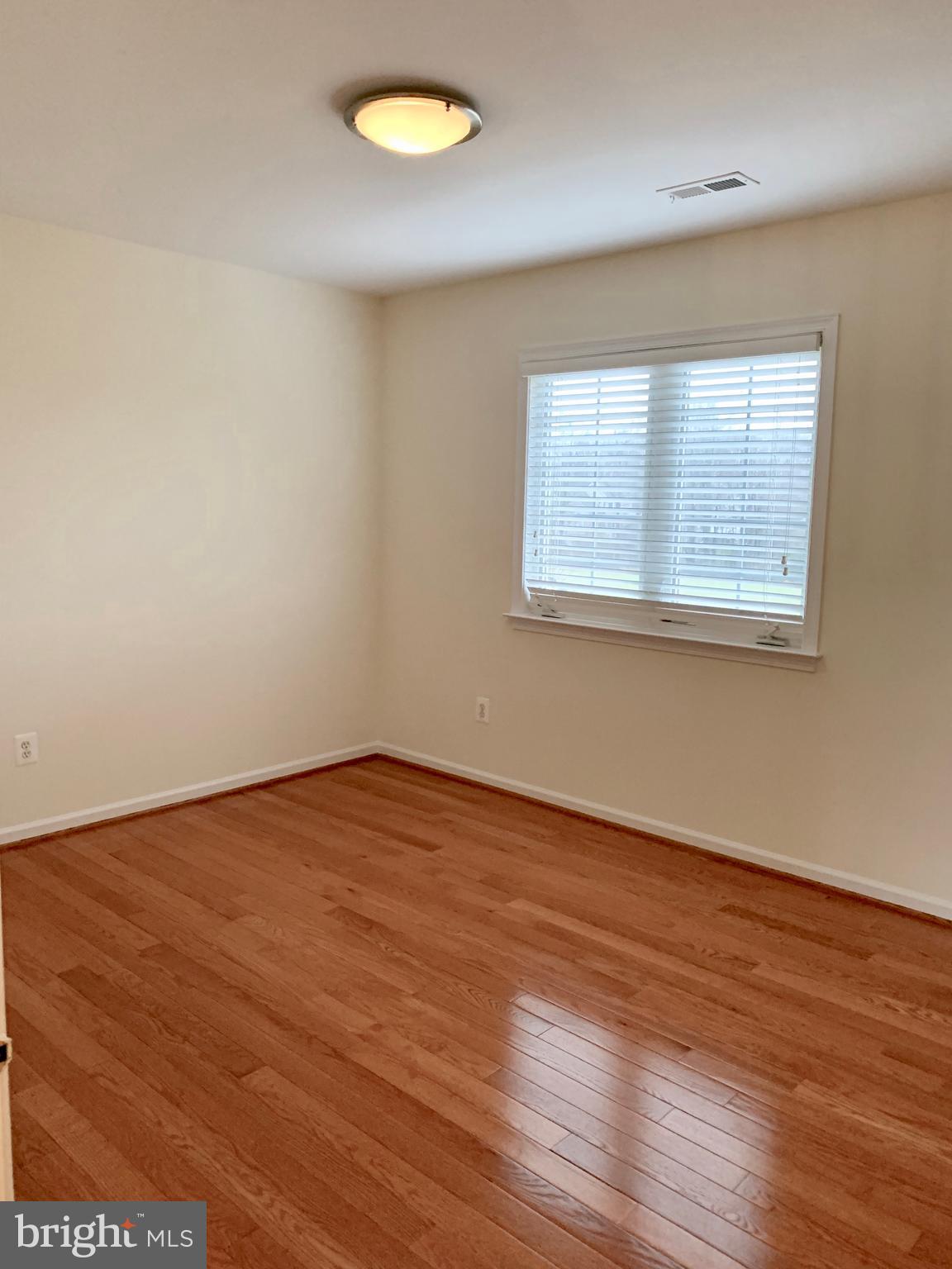 BELMONT COUNTRY CLUB - Residential Lease