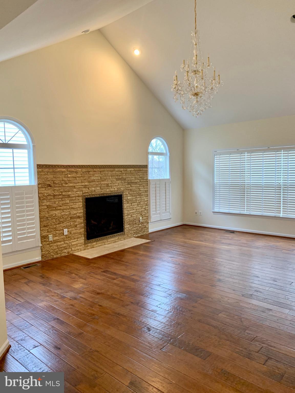 BELMONT COUNTRY CLUB - Residential Lease