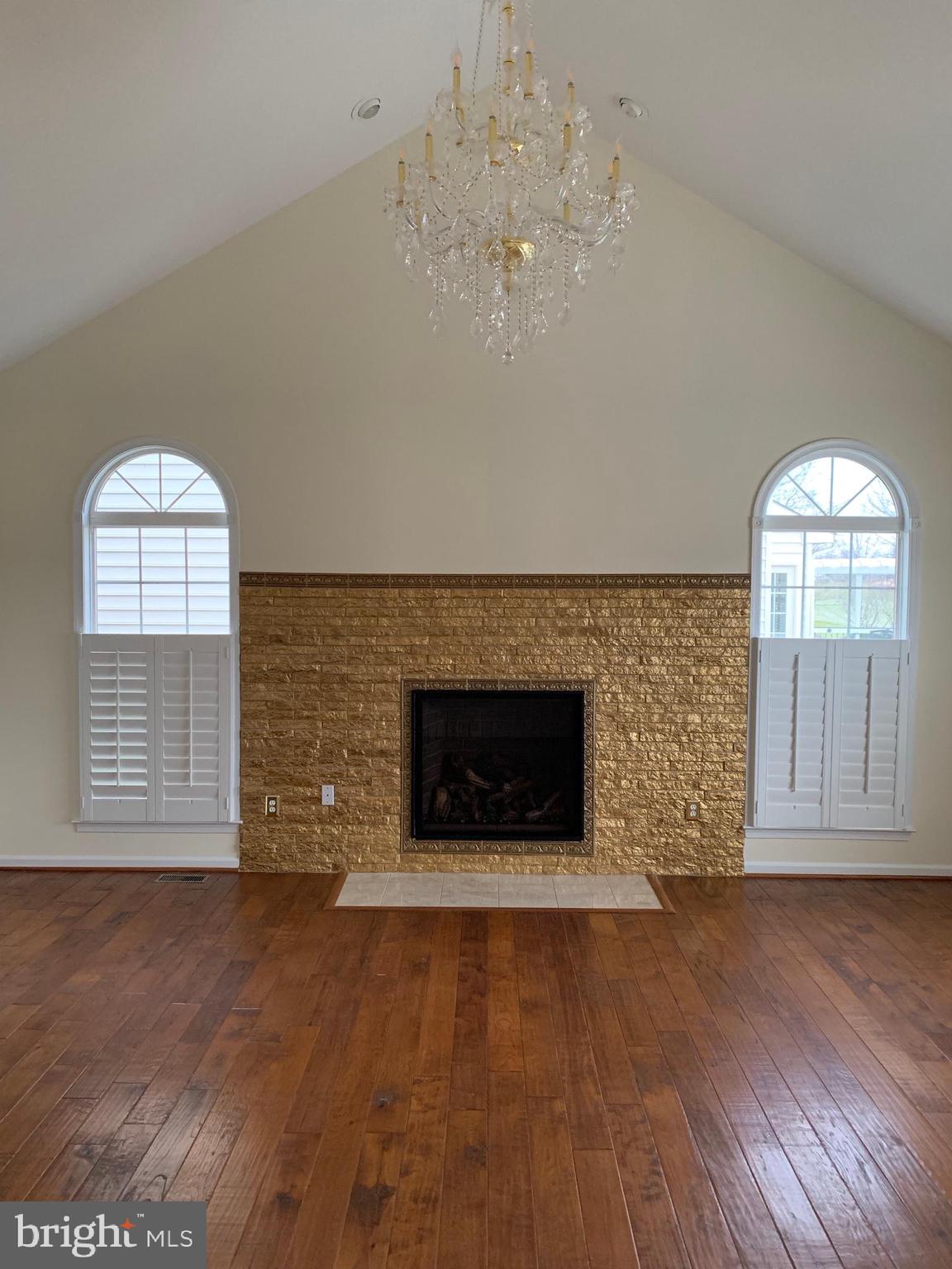 BELMONT COUNTRY CLUB - Residential Lease