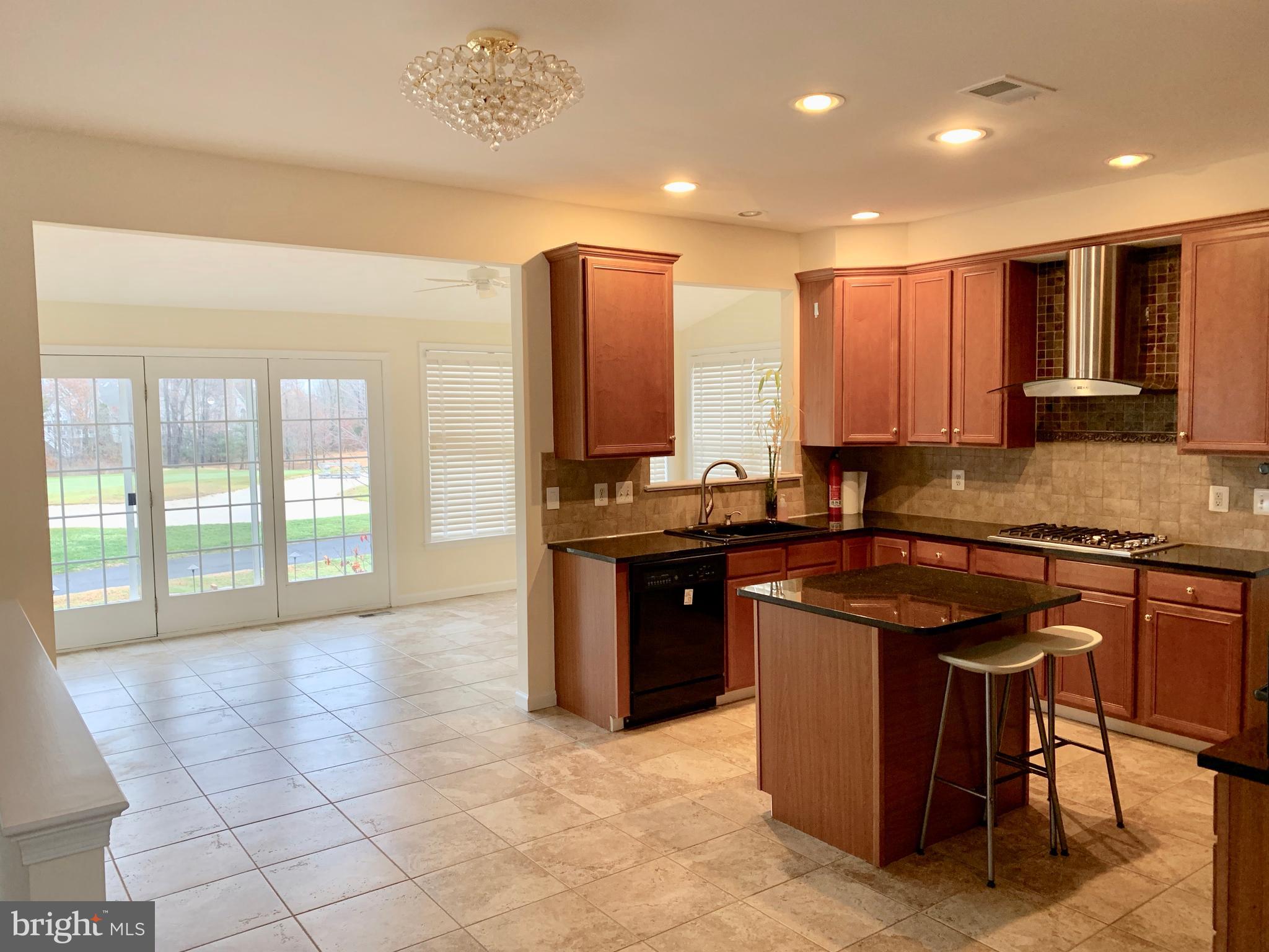 BELMONT COUNTRY CLUB - Residential Lease