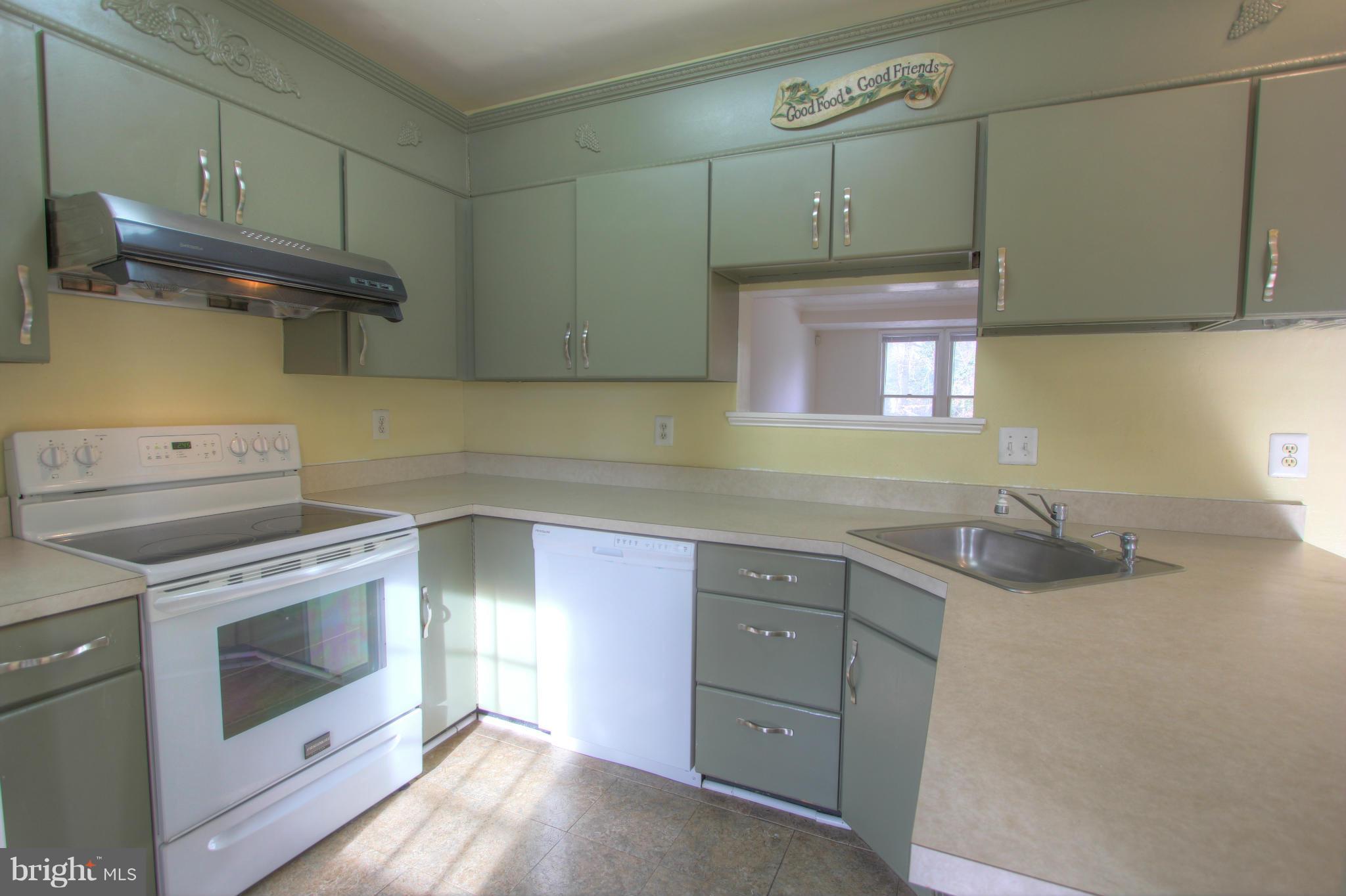 CEDAR WOODS - Residential Lease