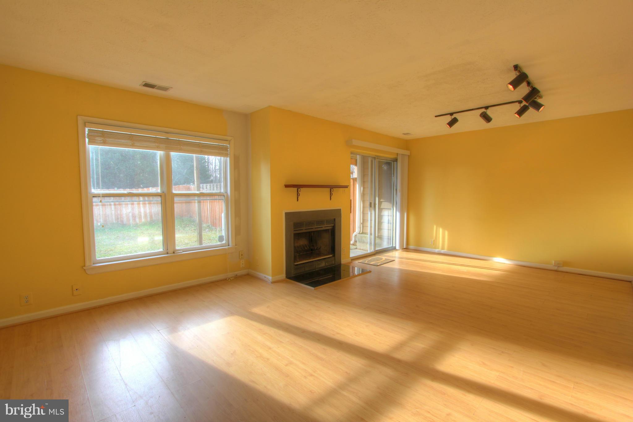 CEDAR WOODS - Residential Lease